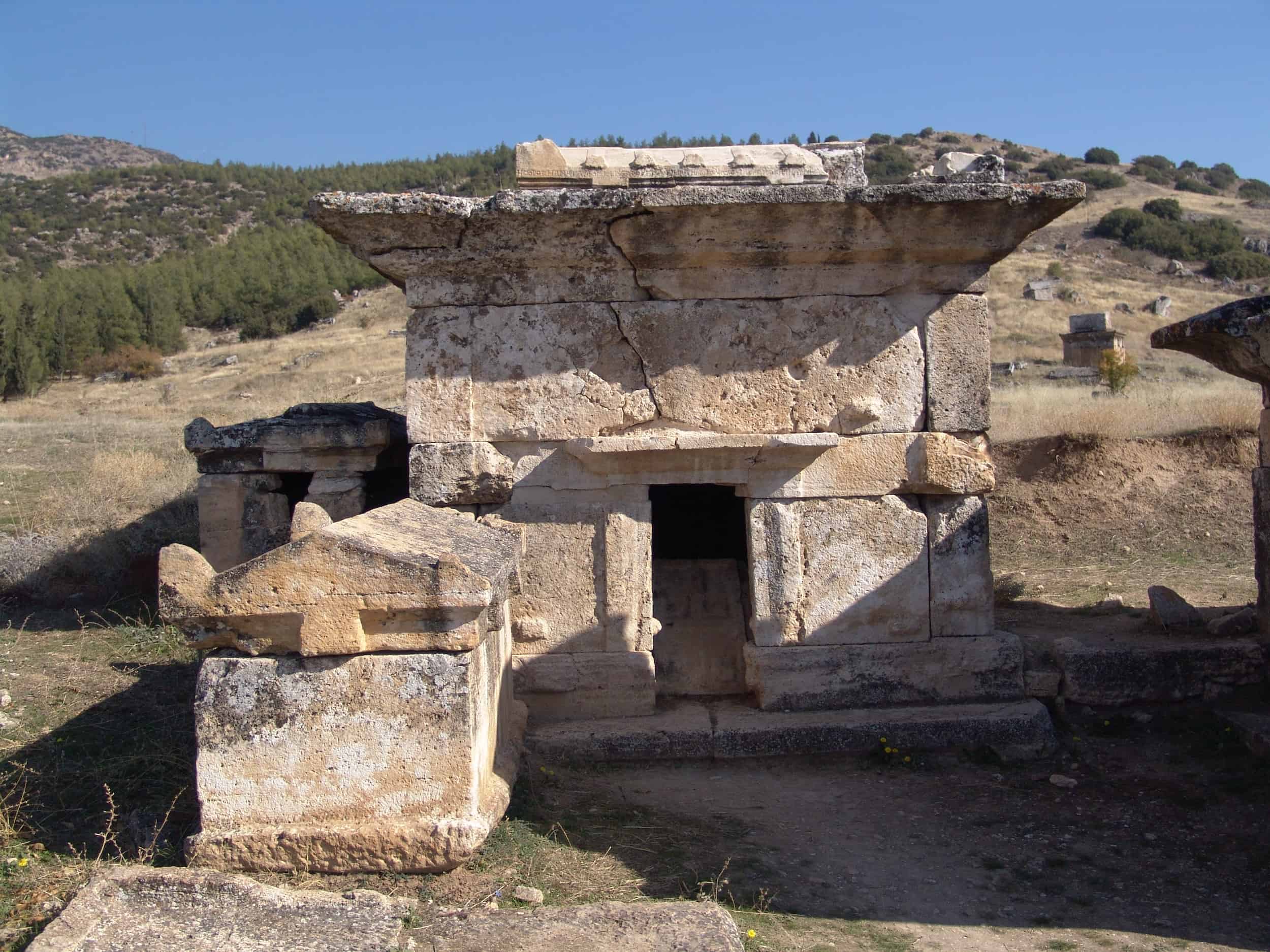 Monumental type tomb