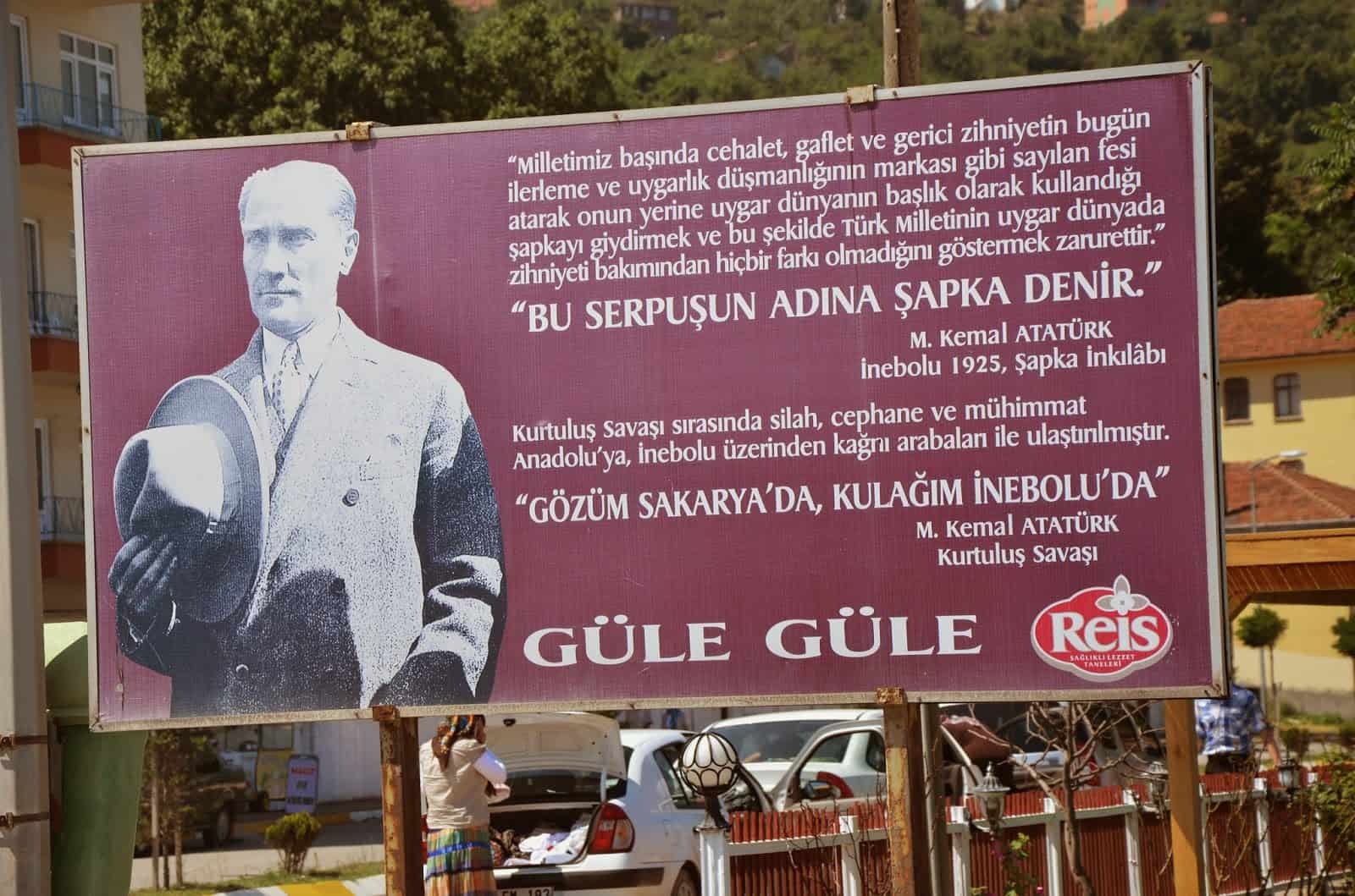Hat law sign in İnebolu, Turkey