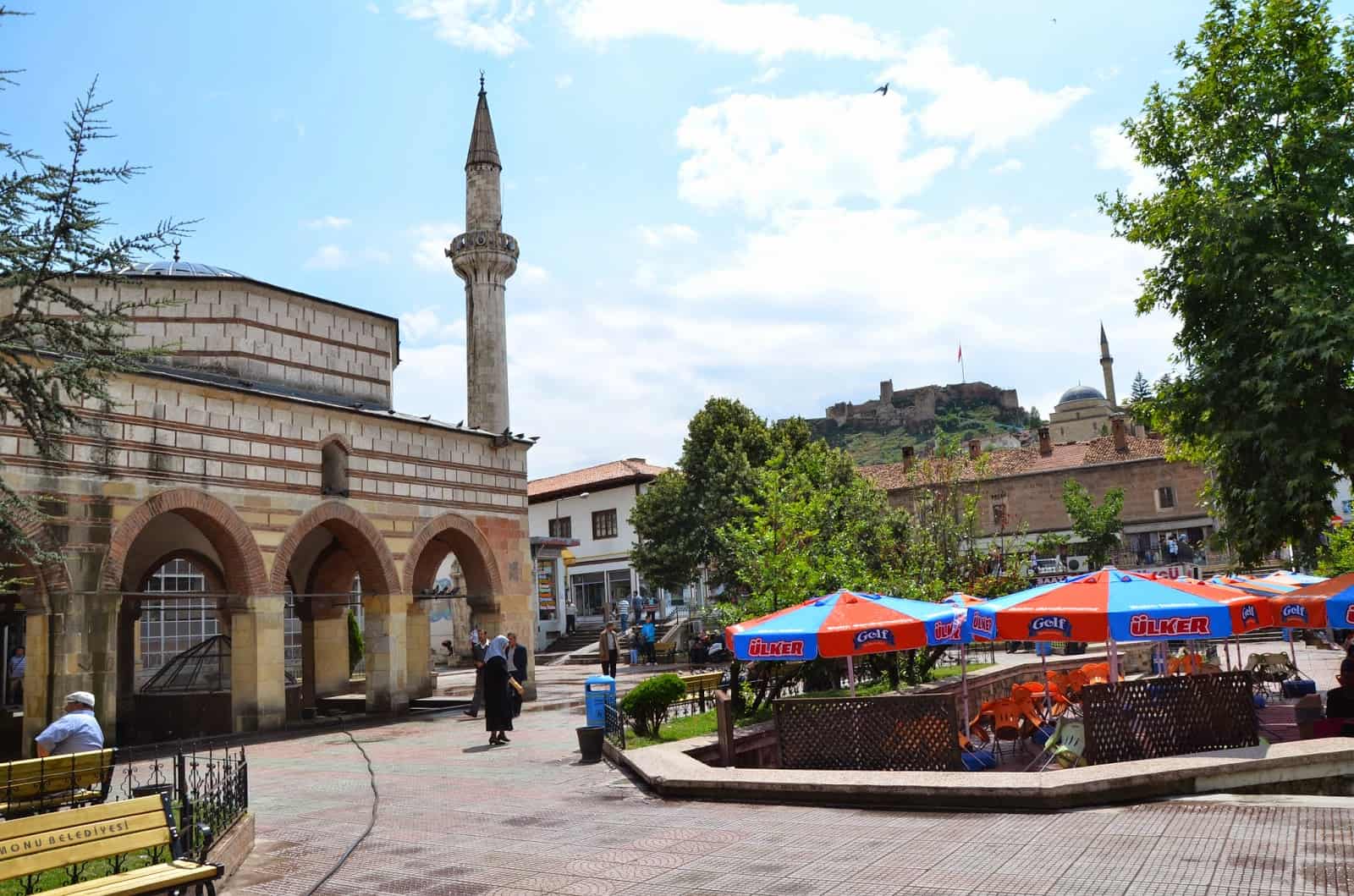 Nasrullah Camii (left) on Nasrullah Meydanı in Kastamonu, Turkey