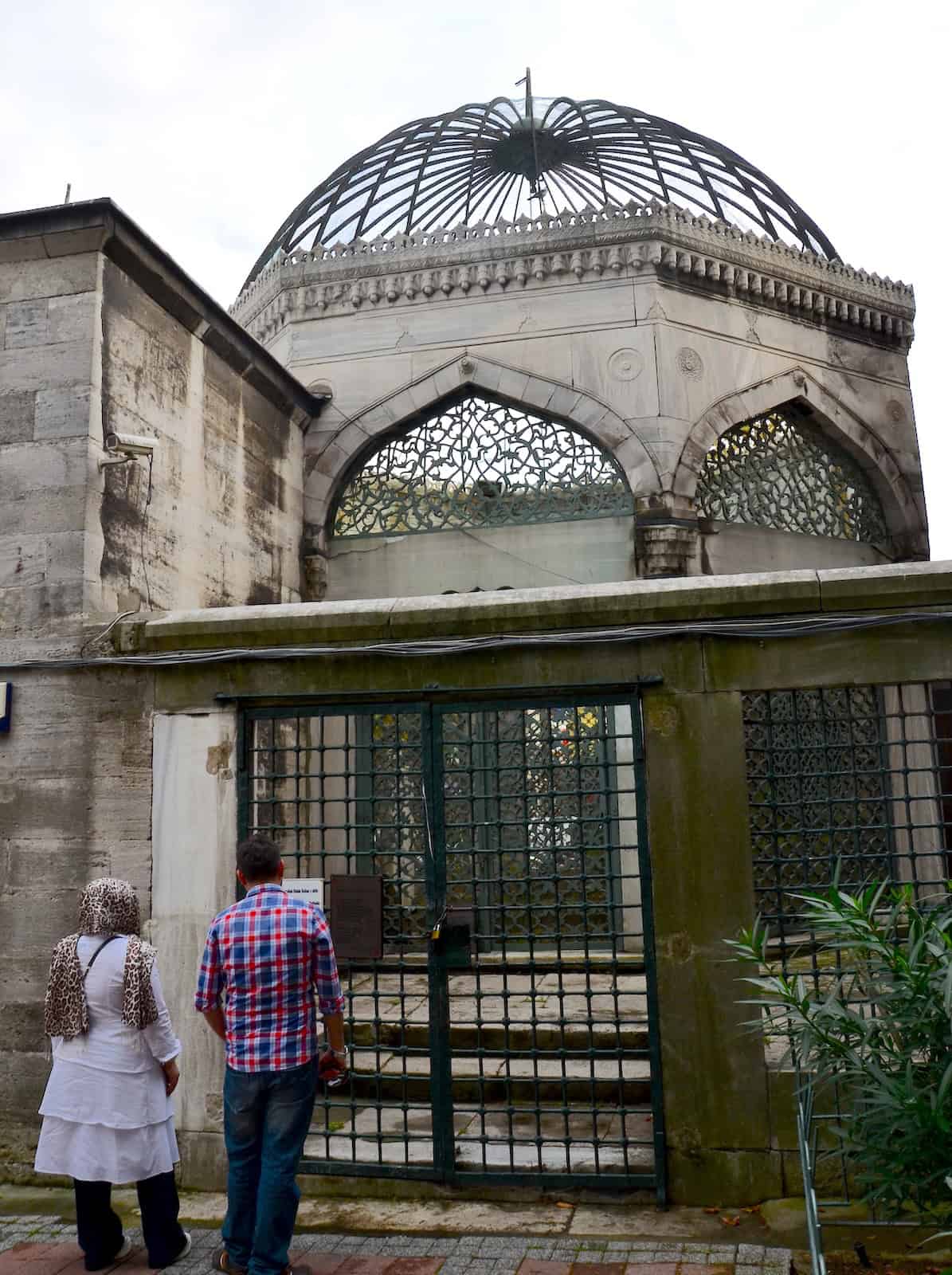 Tomb of Gülnuş Sultan at the Yeni Valide Mosque