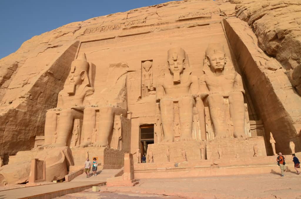 Abu Simbel (Temple in Southern Egypt) - Nomadic Niko