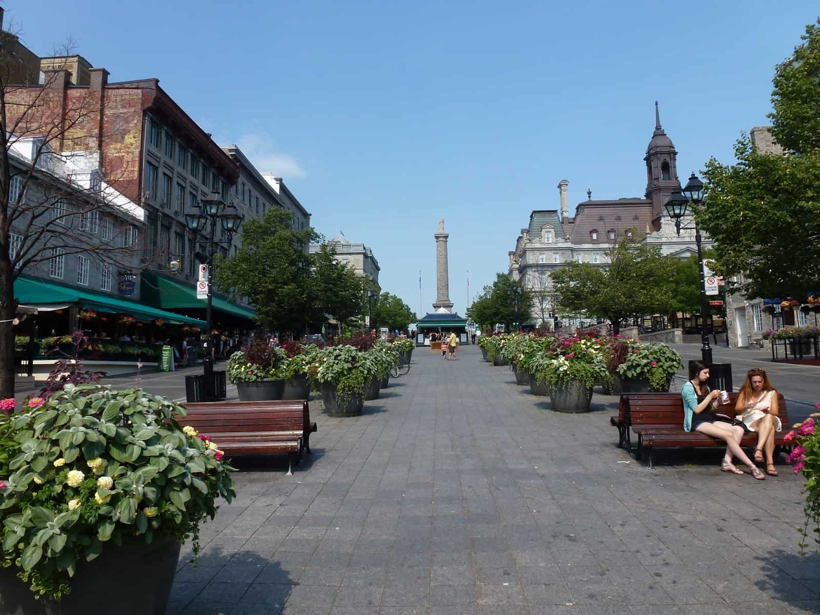 Place Jacques-Cartier in Vieaux-Montréal, Québec, Canada