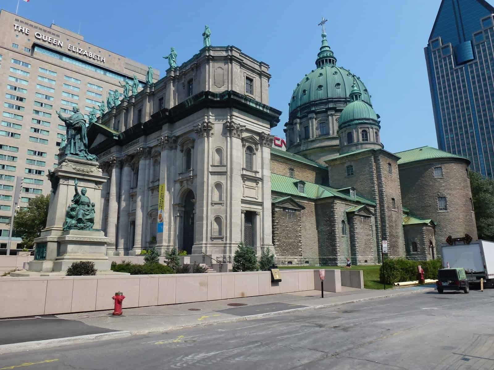 Cathédrale Marie-Reine-du-Monde in Montréal, Québec, Canada