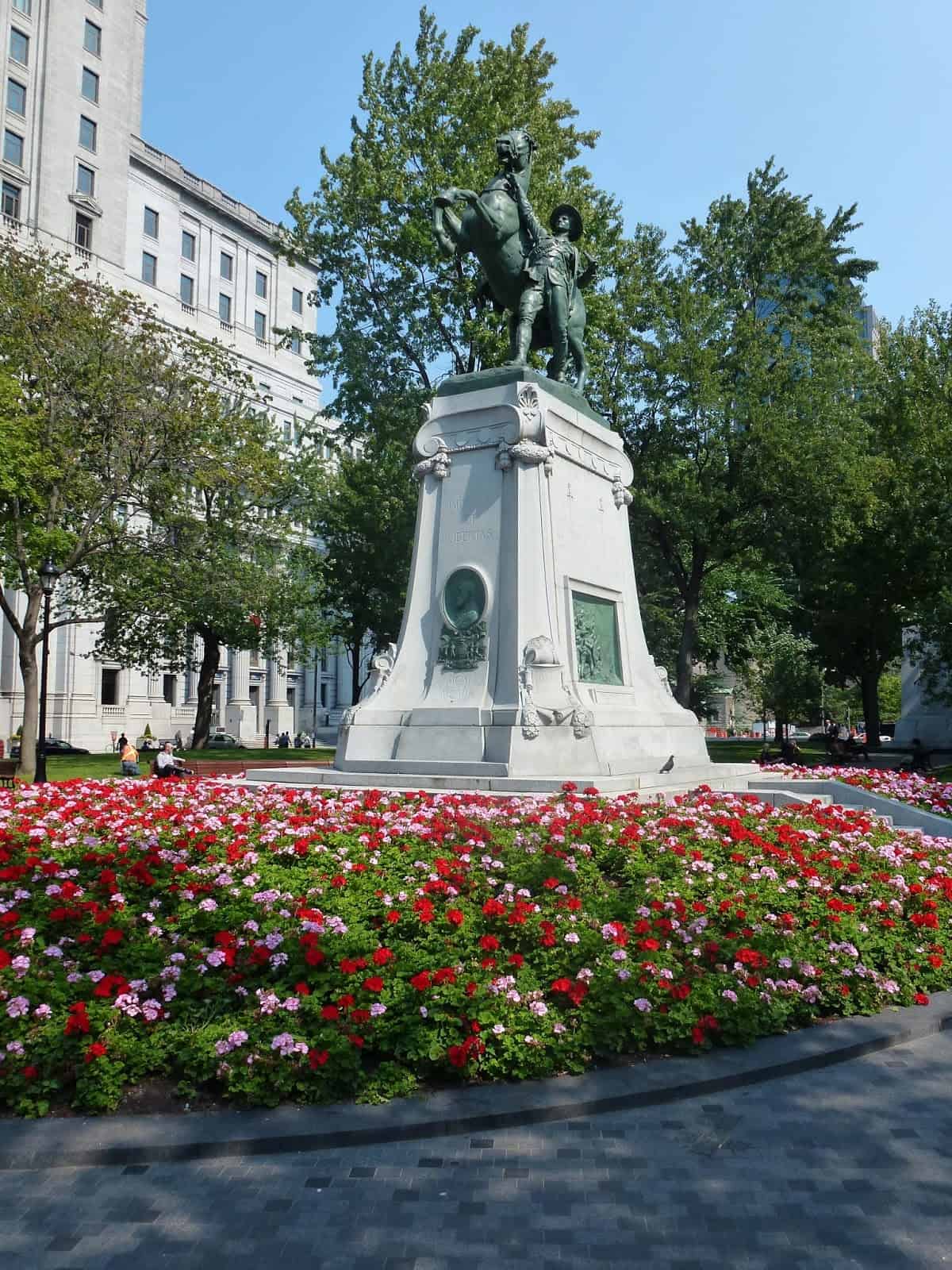 Square Dorchester in Montréal, Québec, Canada