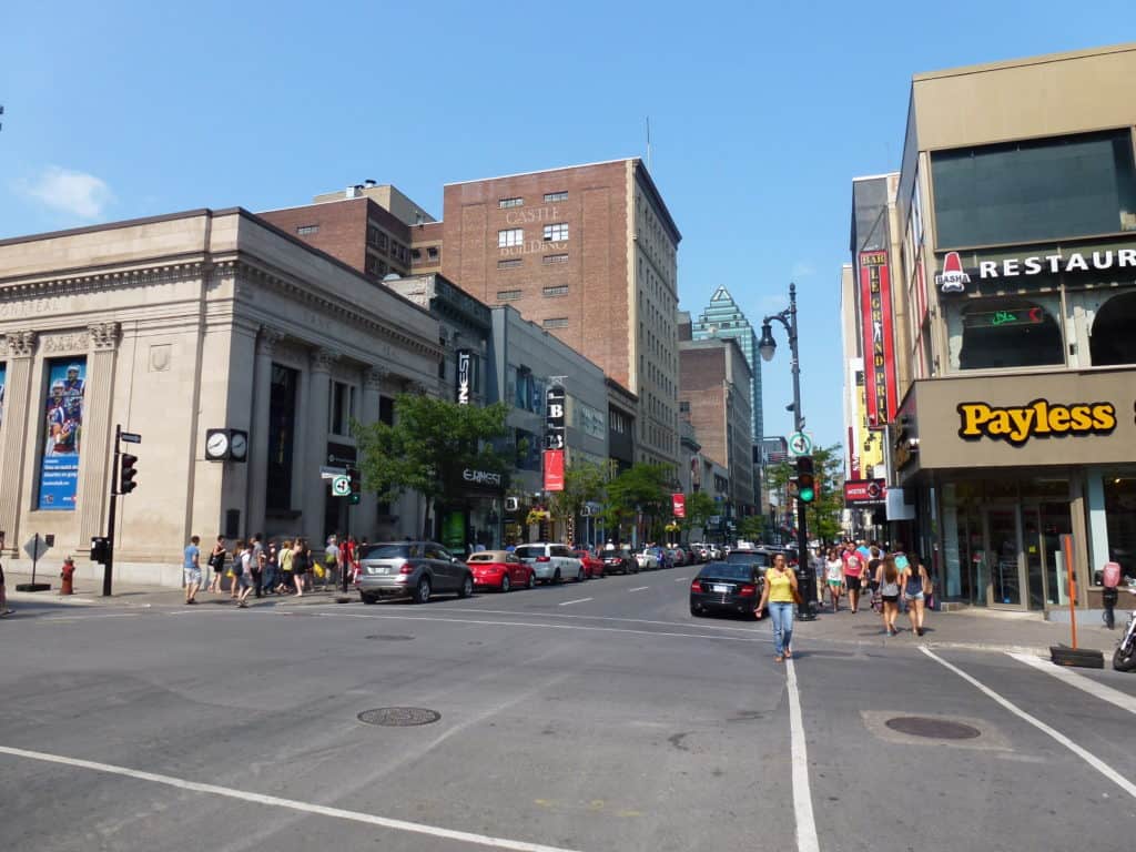 Downtown Montréal (City in Canada) - Nomadic Niko