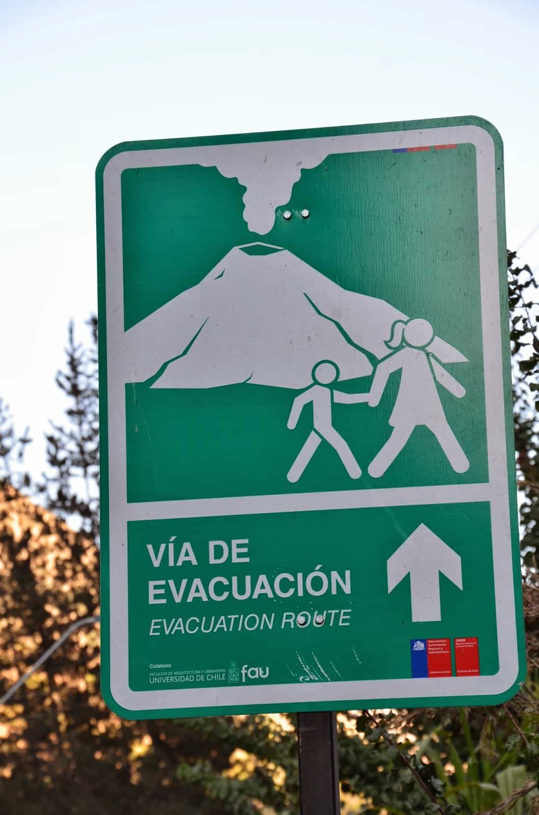 Volcano evacuation route at El Volcán
