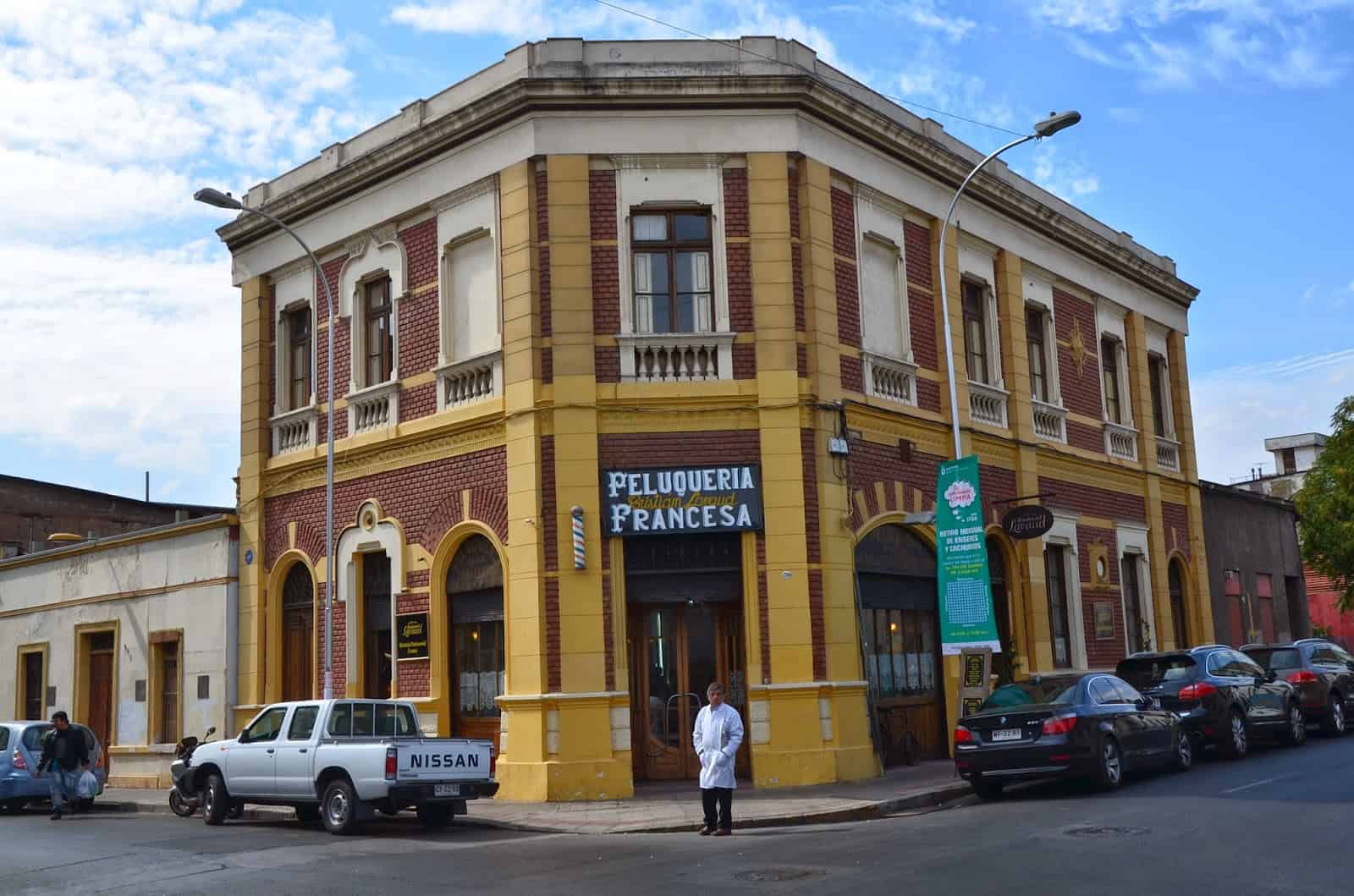 Peluquería Francesa in Barrio Yungay, Santiago de Chile