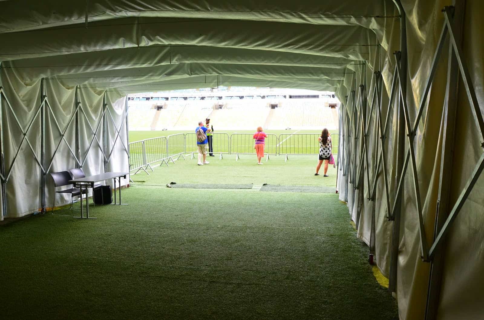 Players tunnel