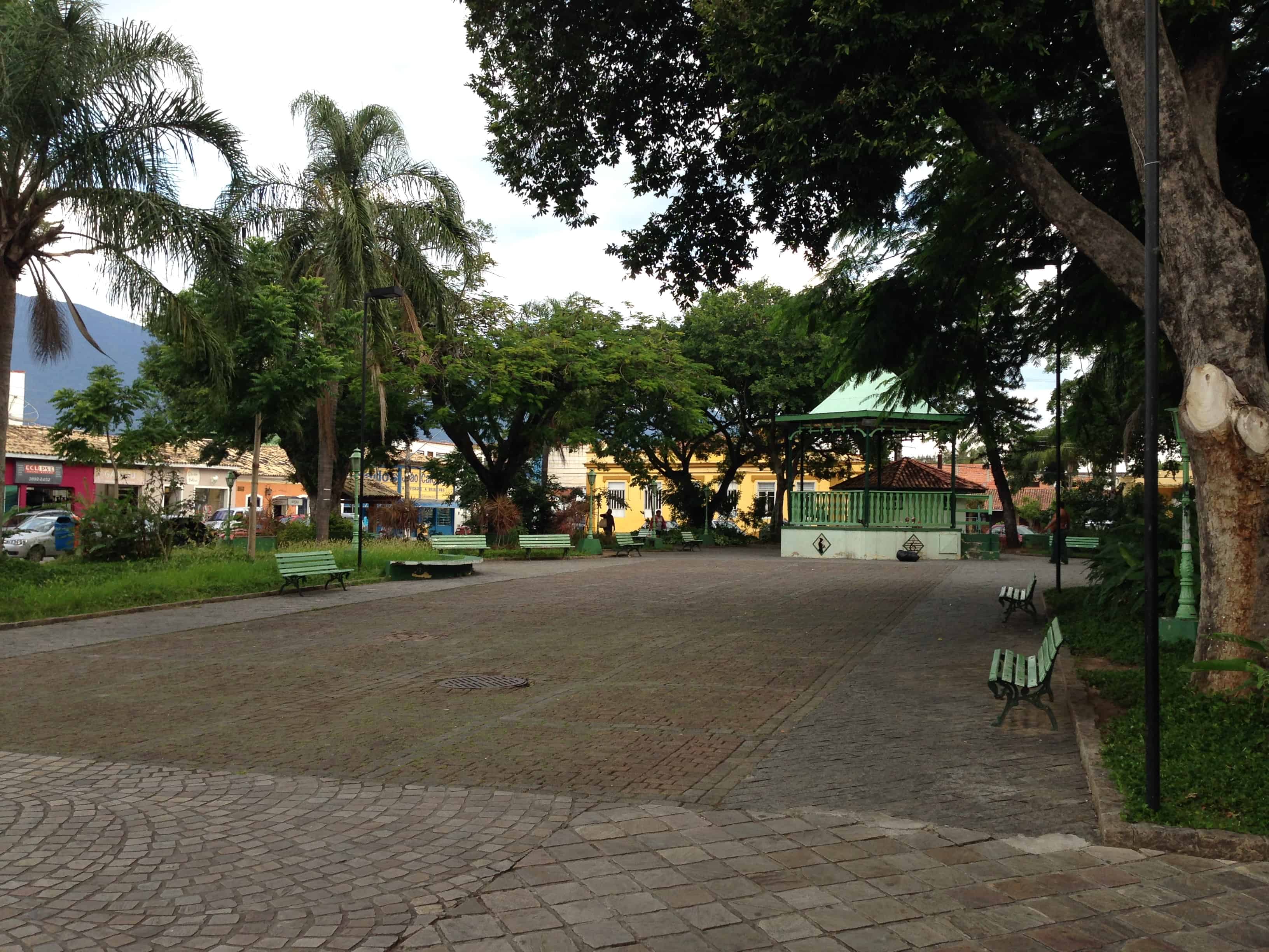 Praça Major João Fernandes in São Sebastião, Brazil