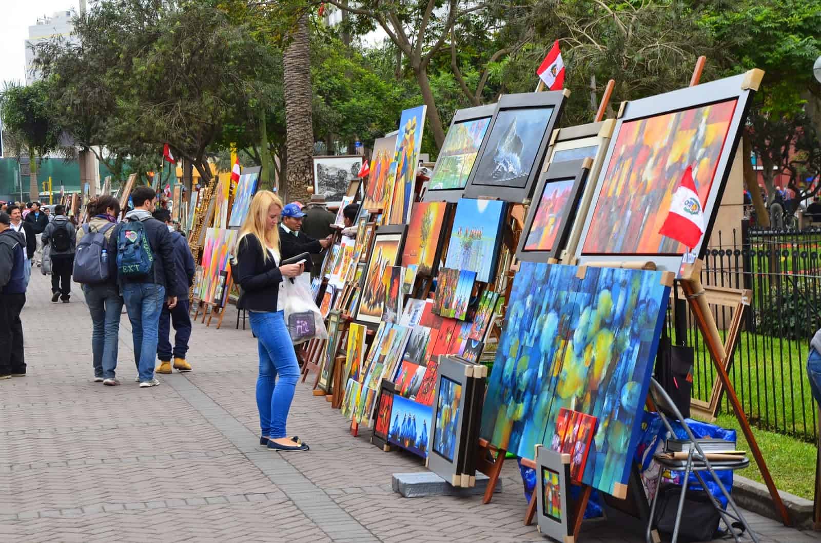 Artists outside of Parque Central in Miraflores, Lima, Peru