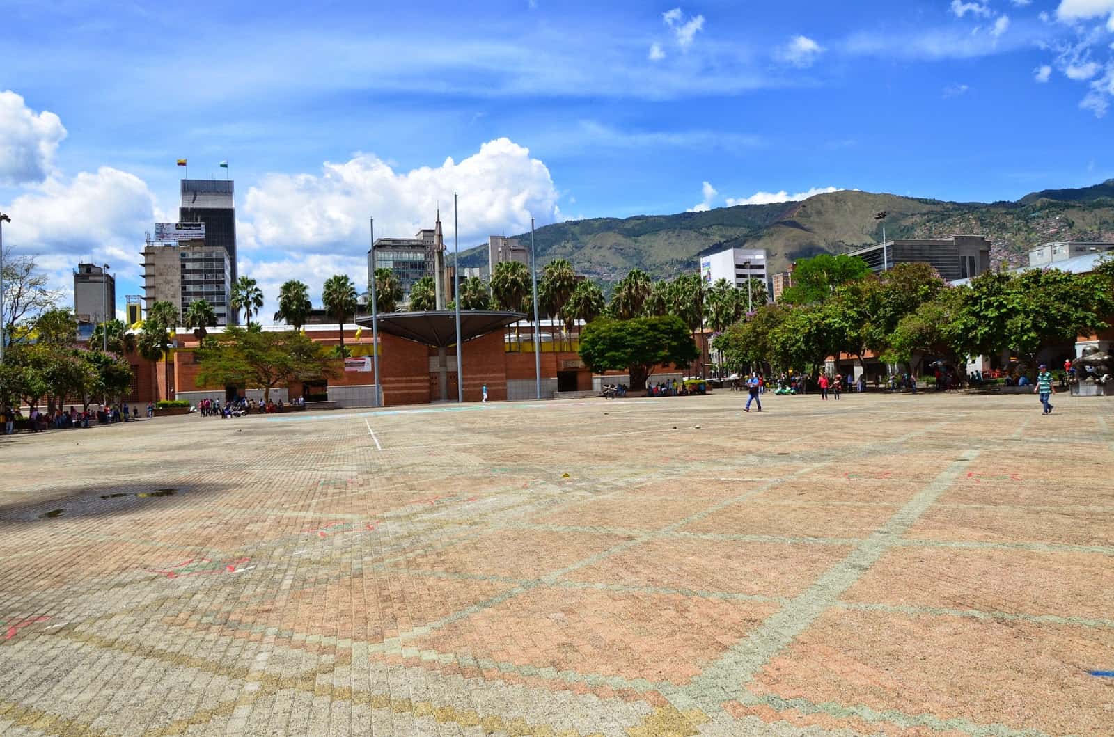 Parque San Antonio in Medellín, Antioquia, Colombia