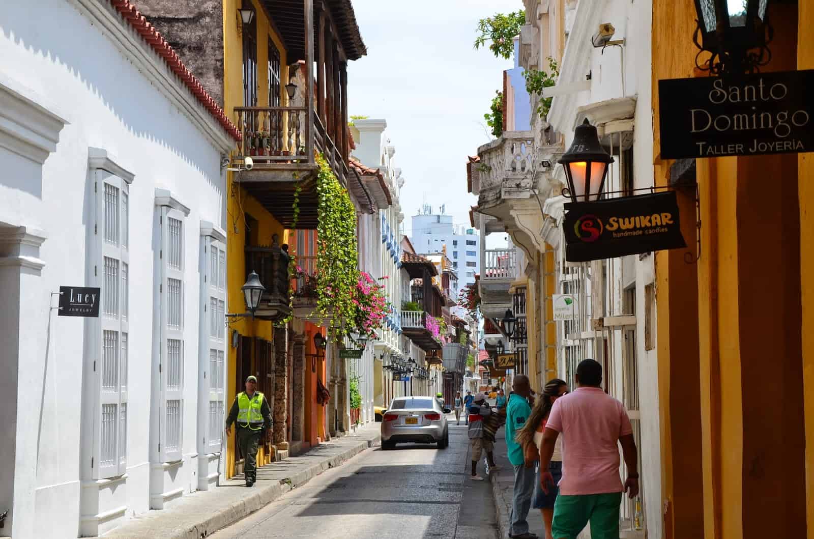 Calle de Santo Domingo in El Centro, Cartagena, Colombia