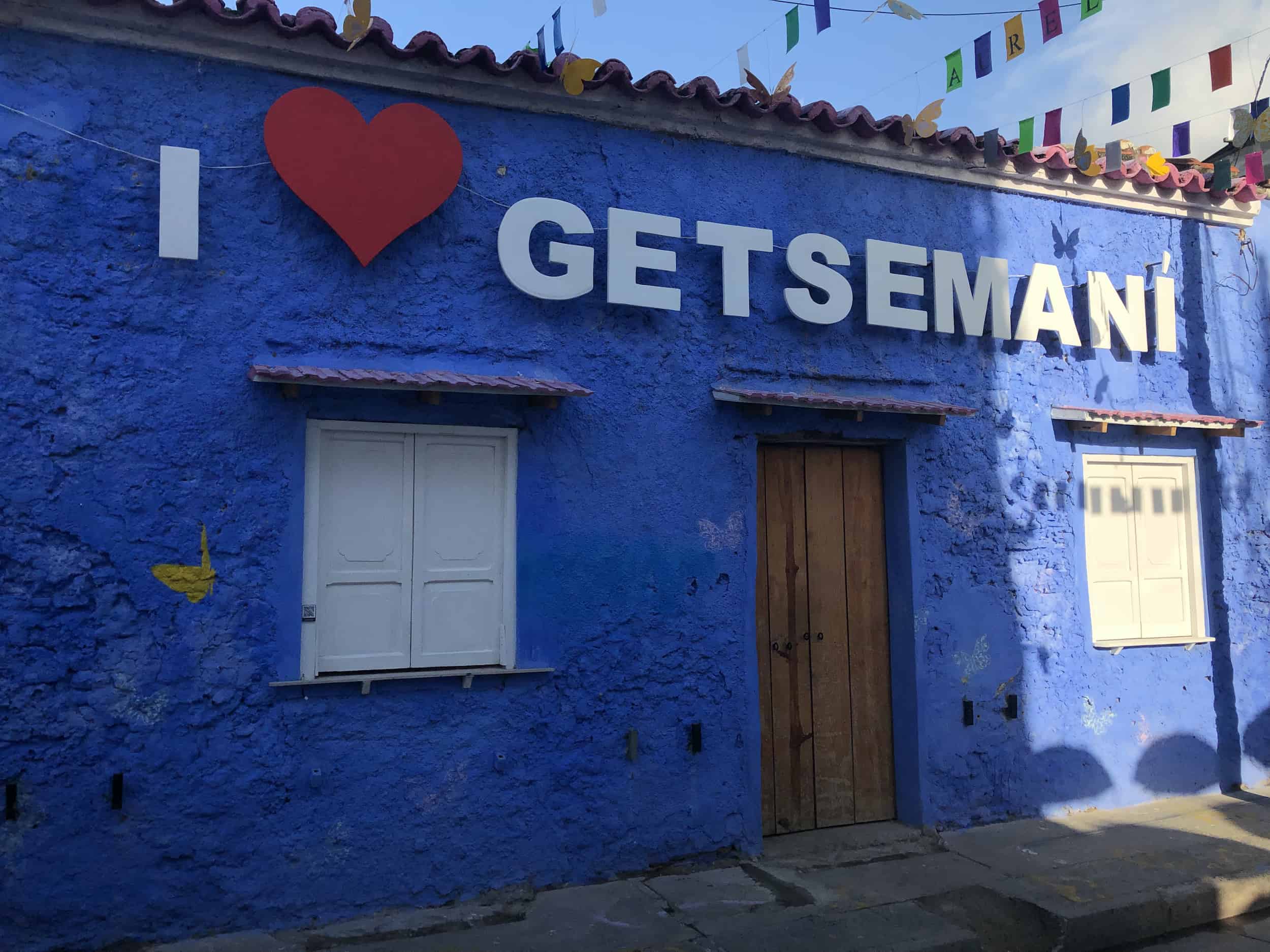 "I Love Getsemaní" at the end of Callejón Angosto