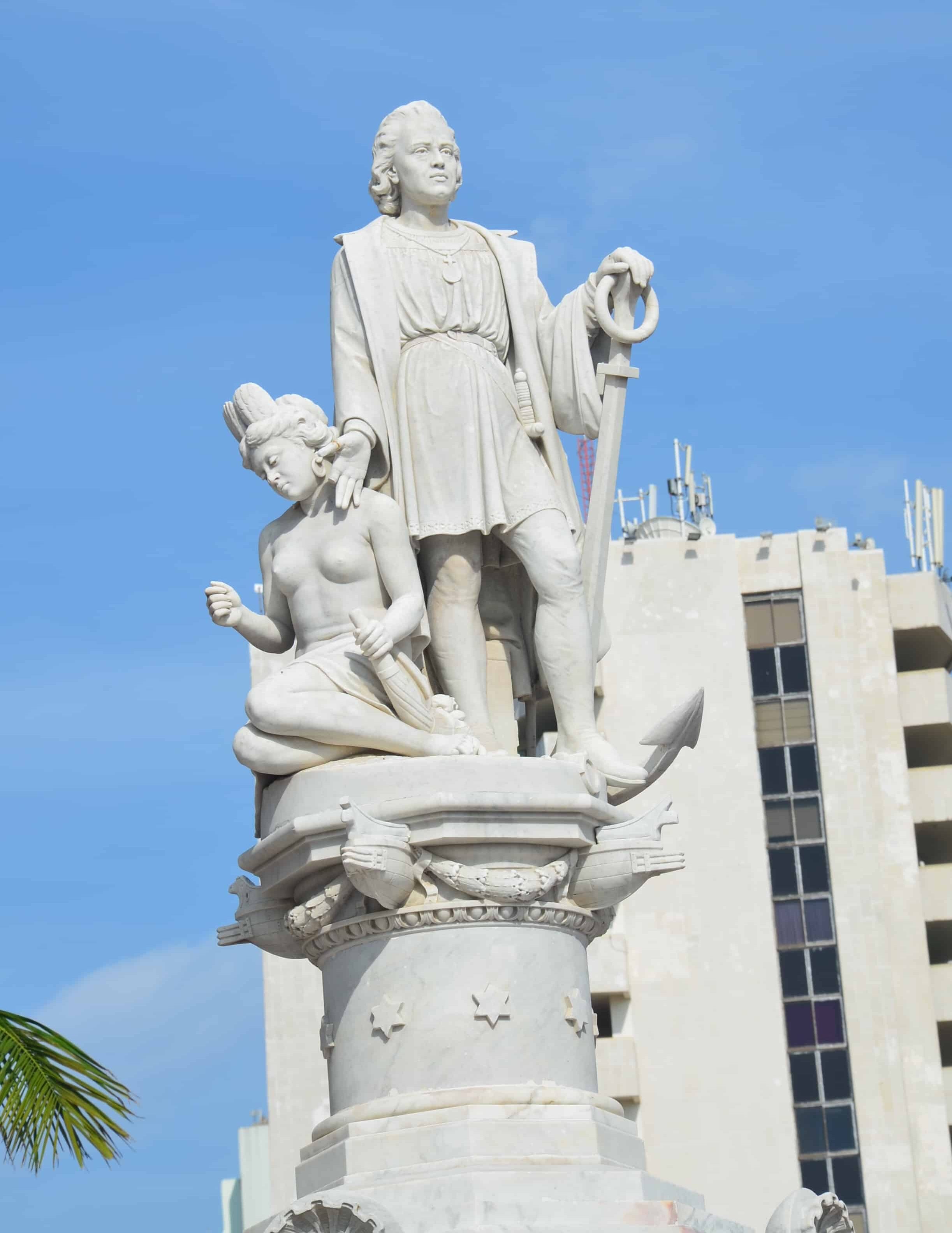 Christopher Columbus statue in Plaza de la Aduana in El Centro, Cartagena, Bolívar, Colombia