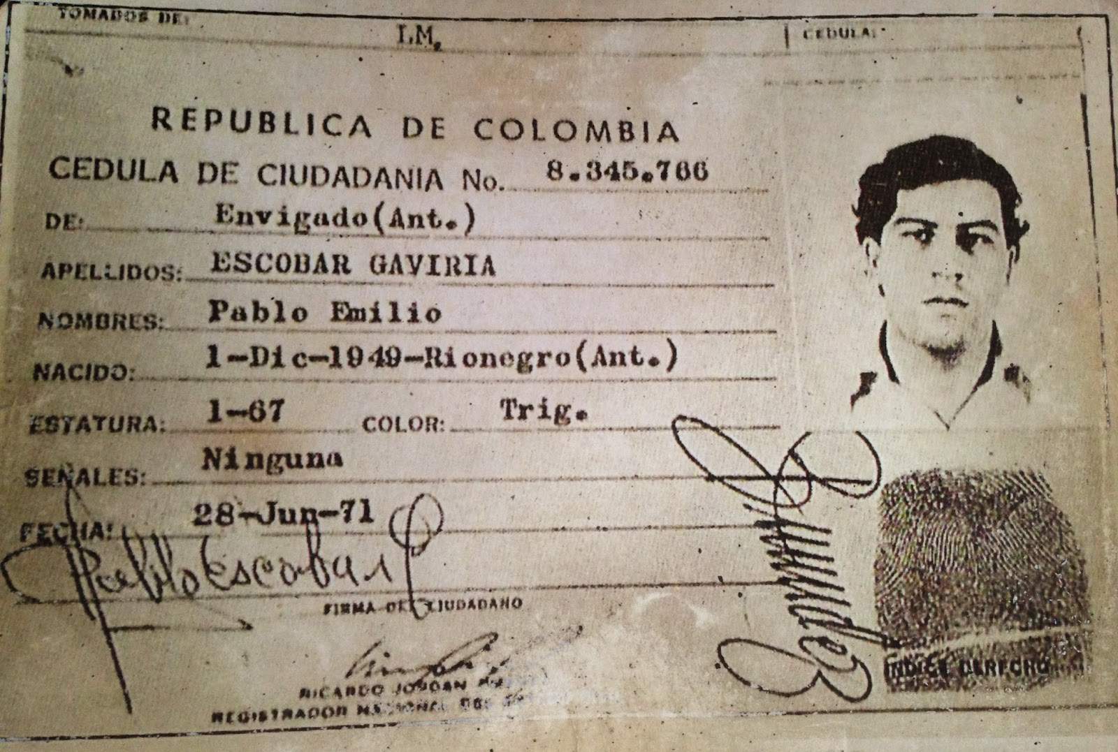 Pablo Escobar’s Colombian ID, Colombia
