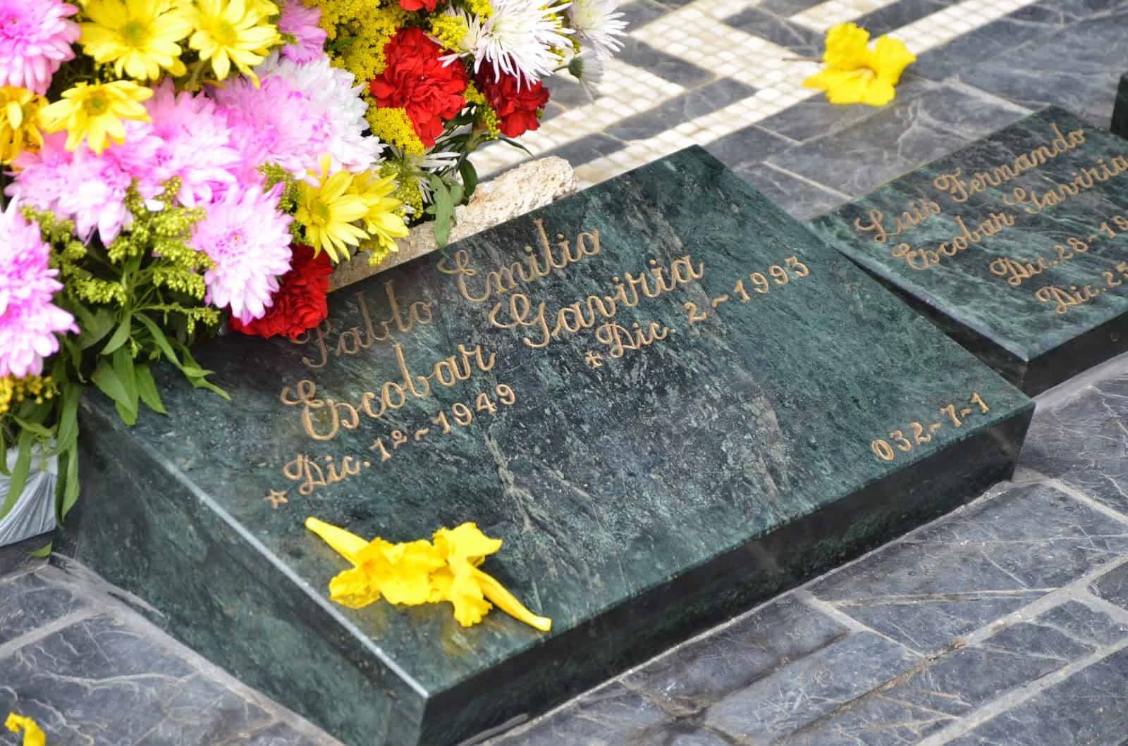 Pablo Escobar’s grave on the Pablo Escobar tour at Montesacro Gardens Cemetery in Itagüí, Antioquia, Colombia