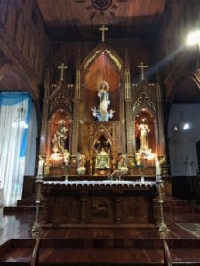 Altar at Iglesia María Inmaculada in Santuario, Risaralda, Colombia