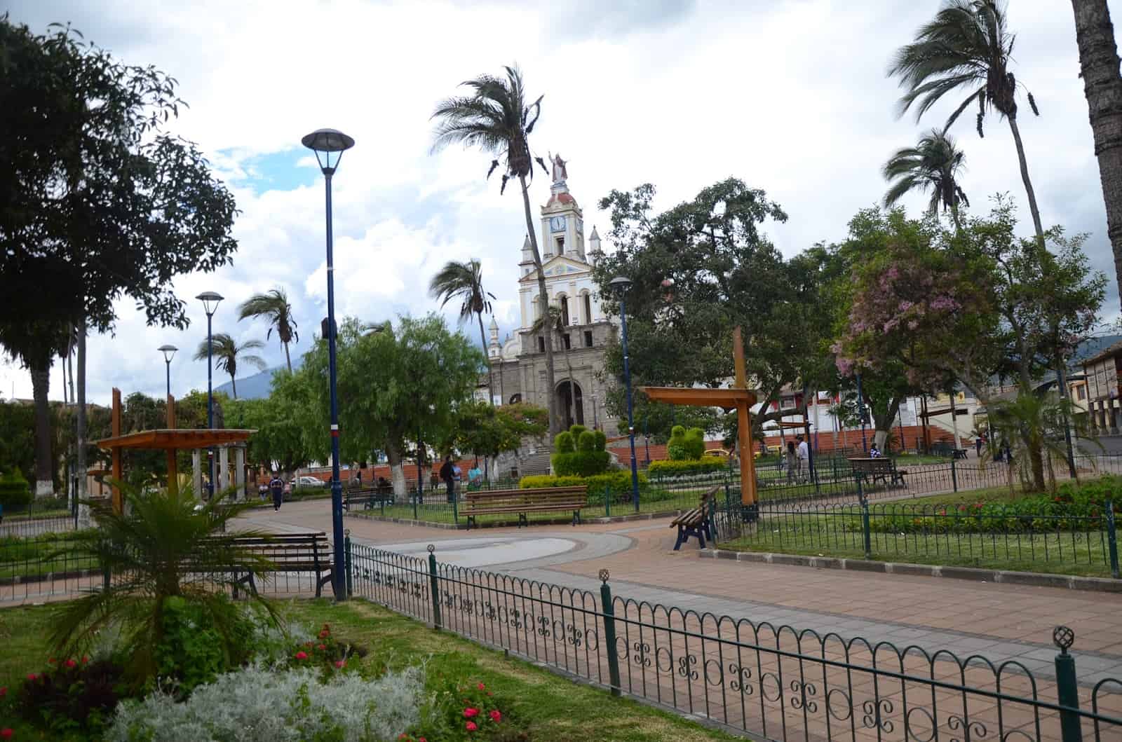 Parque Abdón Calderón in Cotacachi, Ecuador