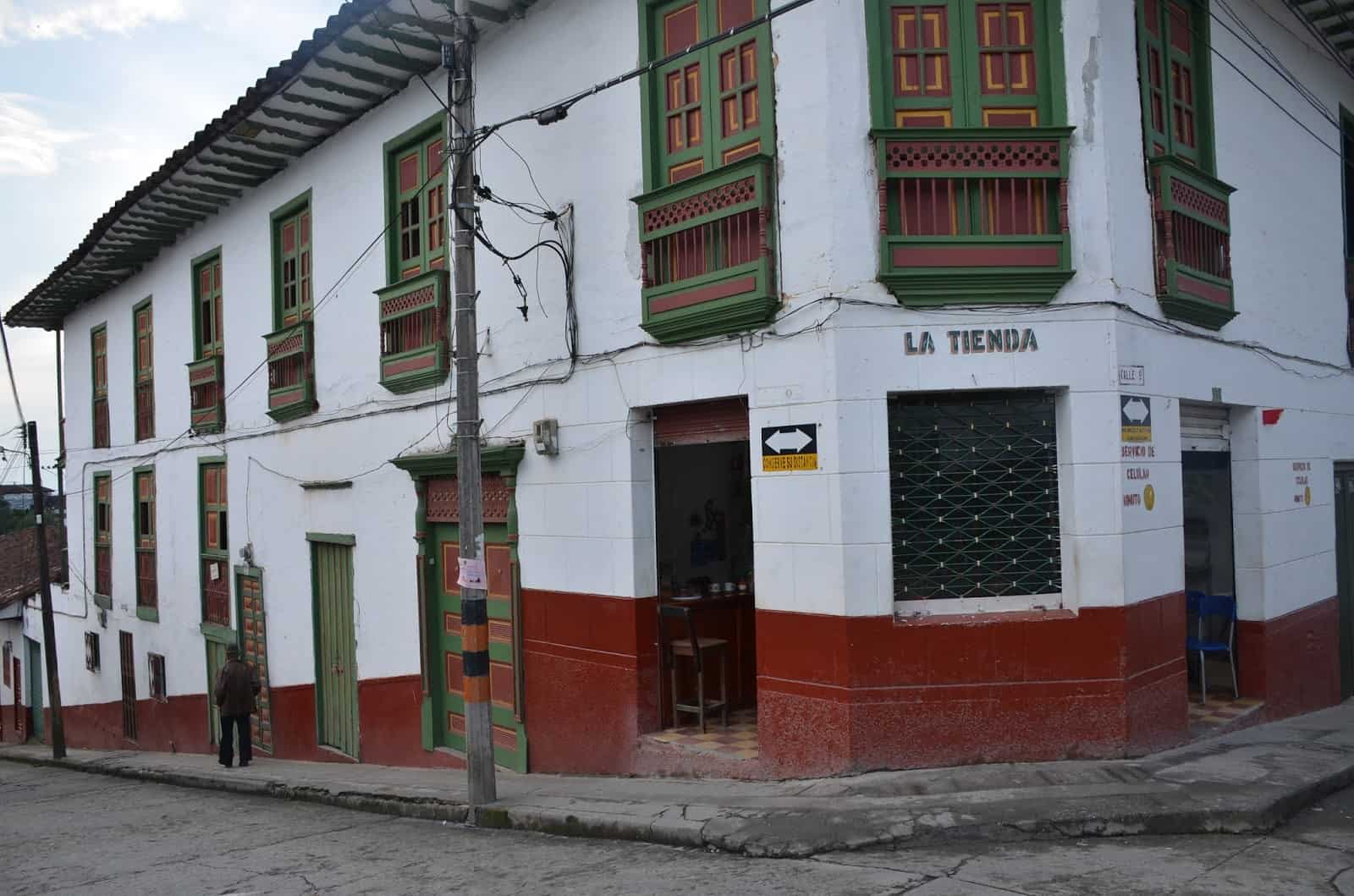 Building at Carrera 5 and Calle 5