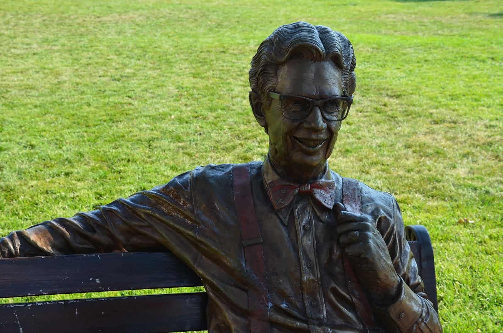 Orville Redenbacher statue in Valparaiso, Indiana