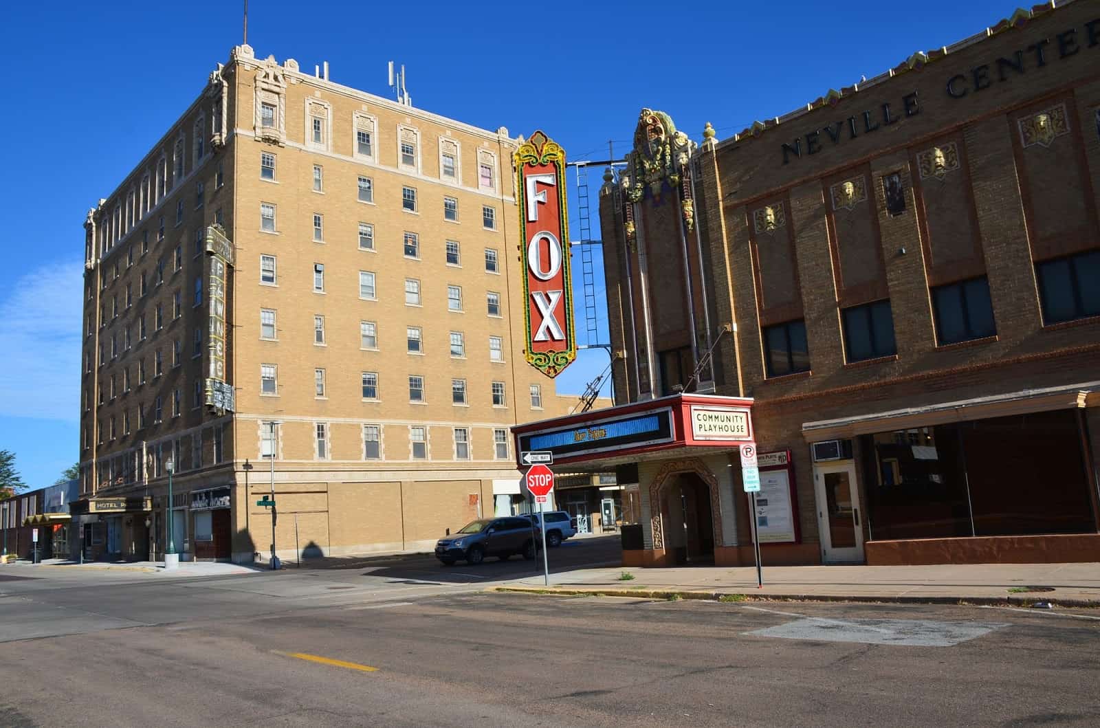 Pawnee Hotel (left) and Fox Theatre (right) in North Platte, Nebraska