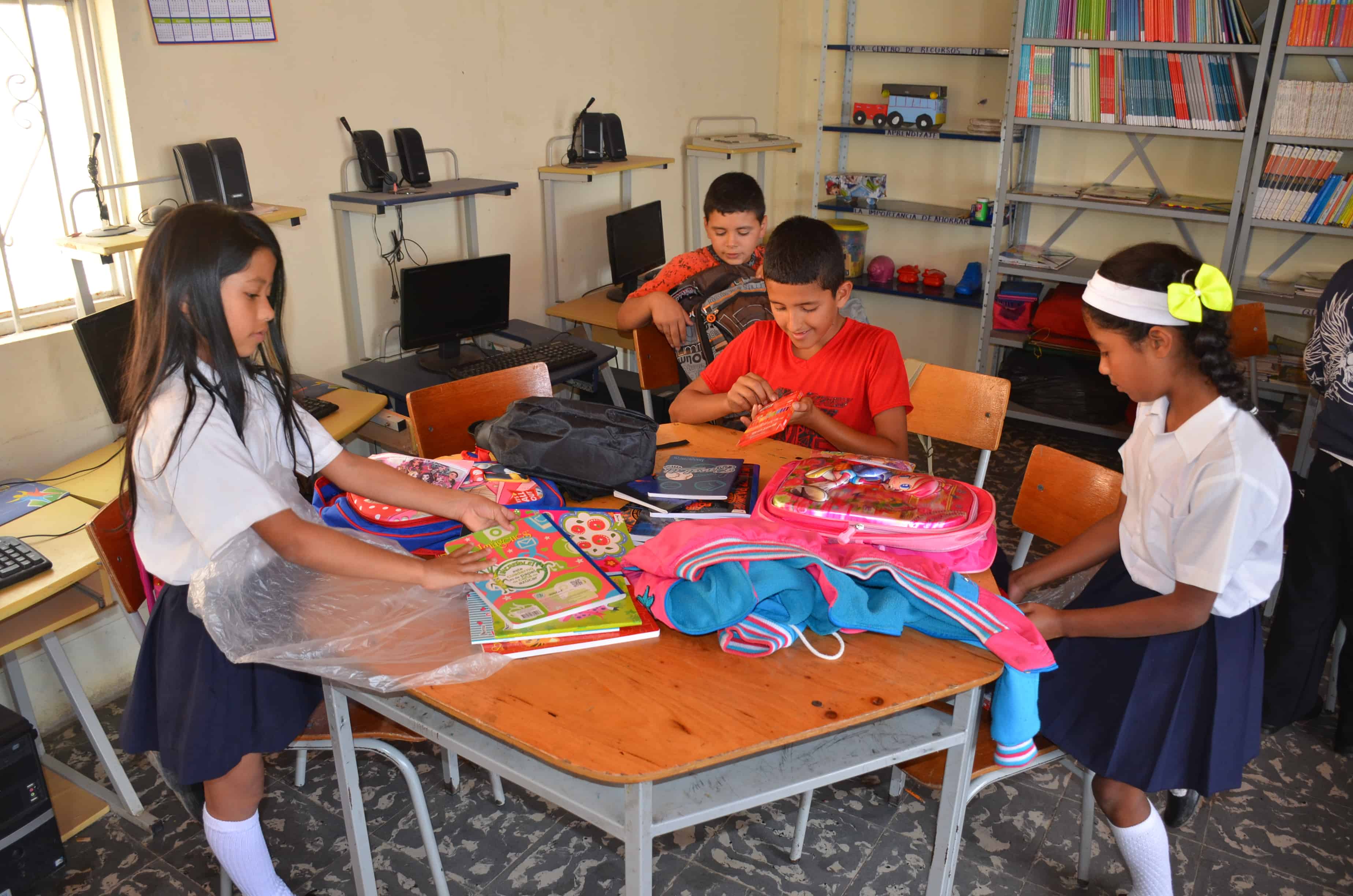 The students with their supplies in Belén de Umbría, Risaralda, Colombia