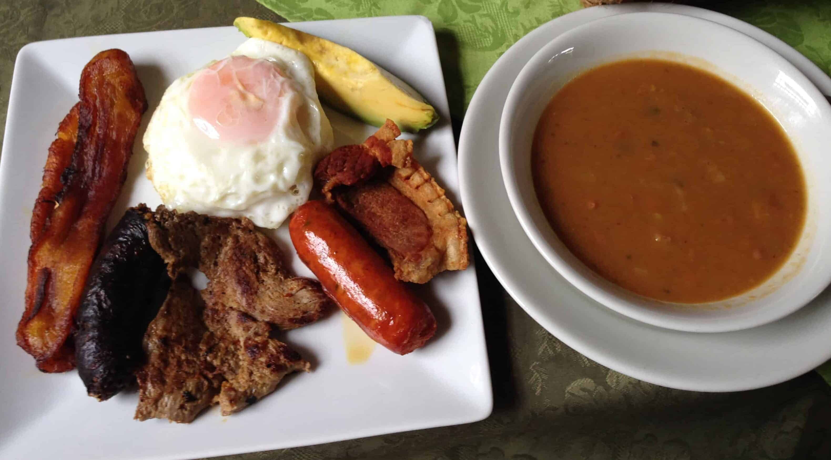 Bandeja paisa at Portón del Parque in Santa Fe de Antioquia, Colombia