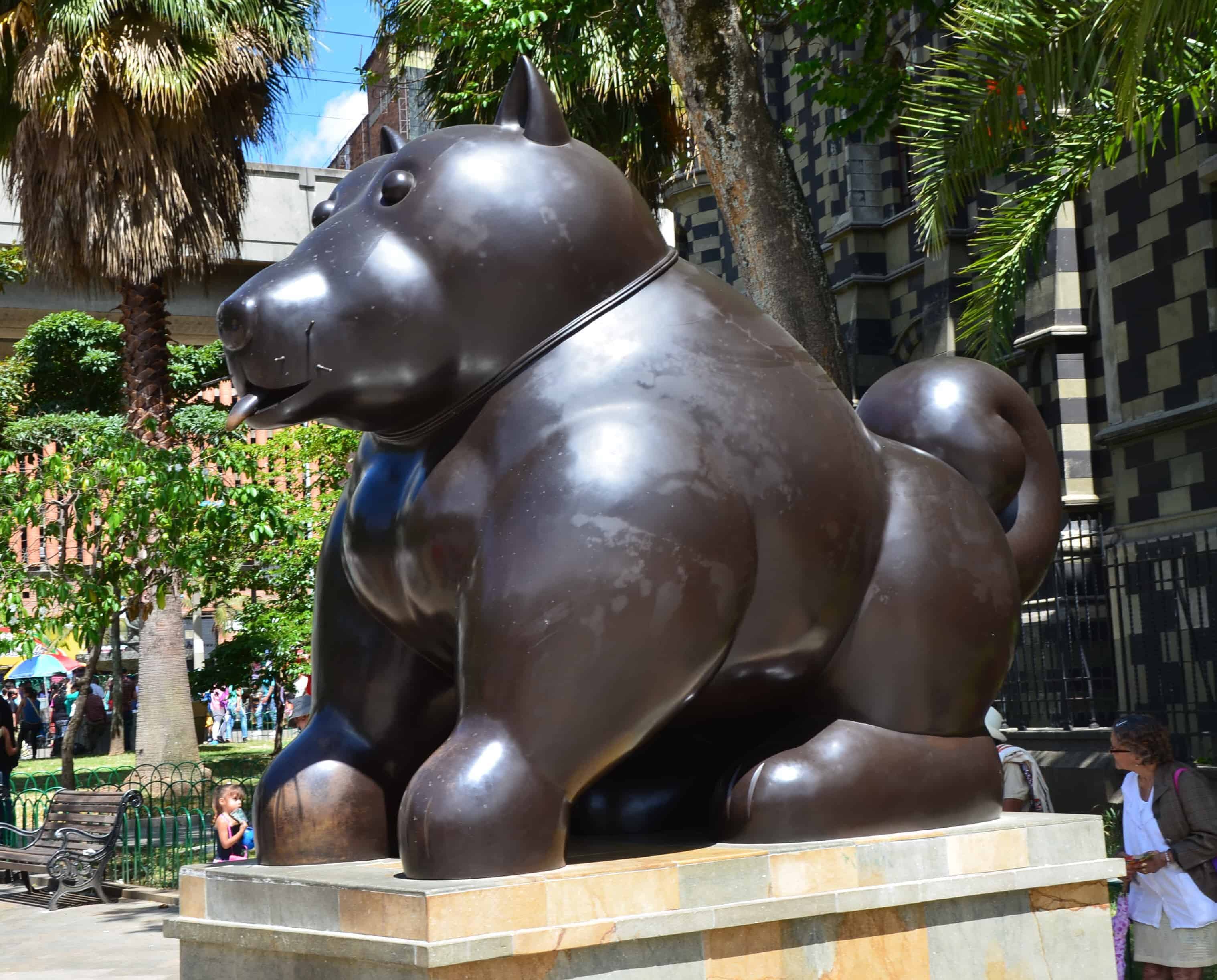 Perro (Dog) at Plaza Botero in El Centro Medellín, Antioquia, Colombia