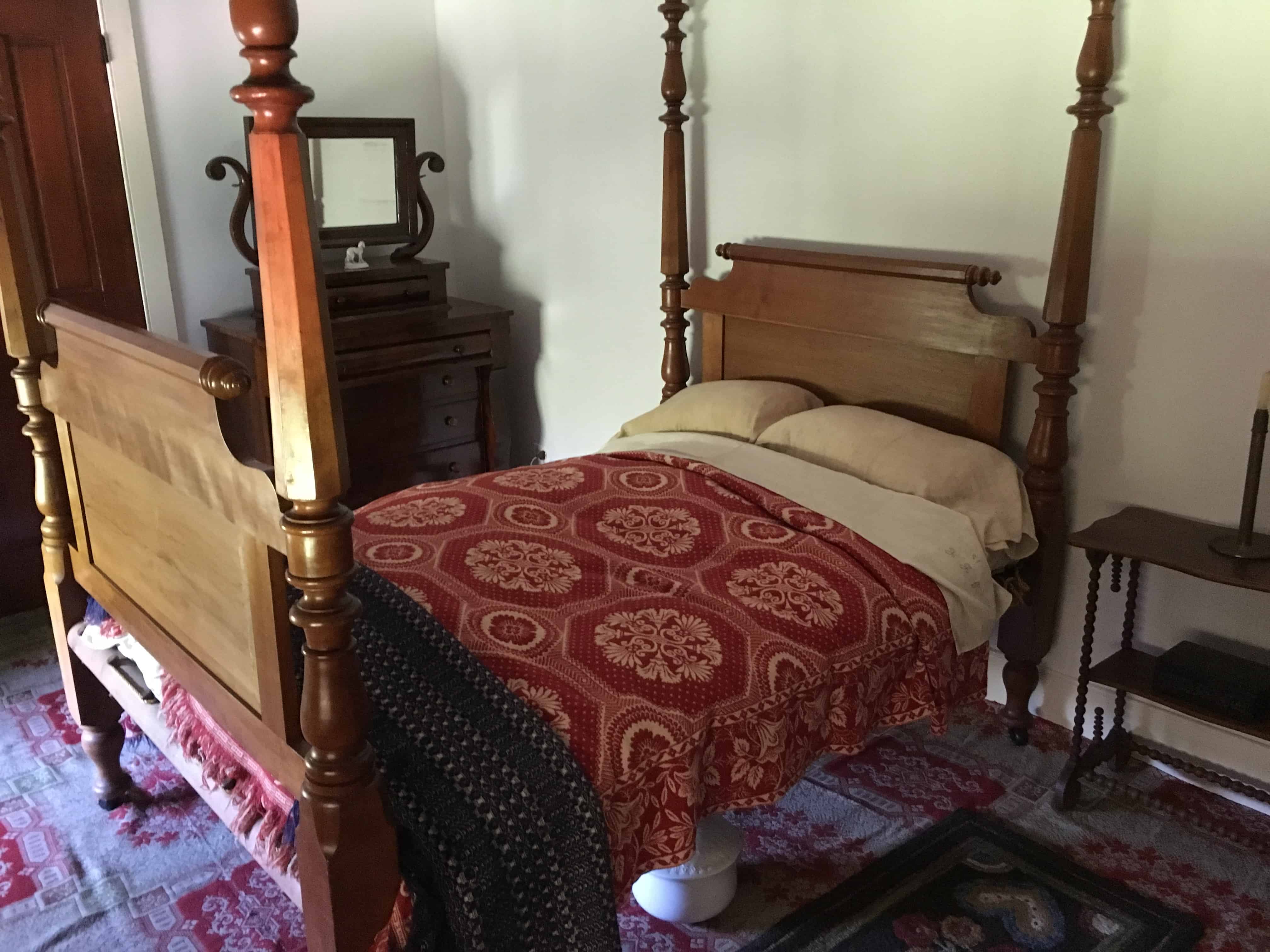 Guest room at the Henry B. Clarke House in Chicago, Illinois