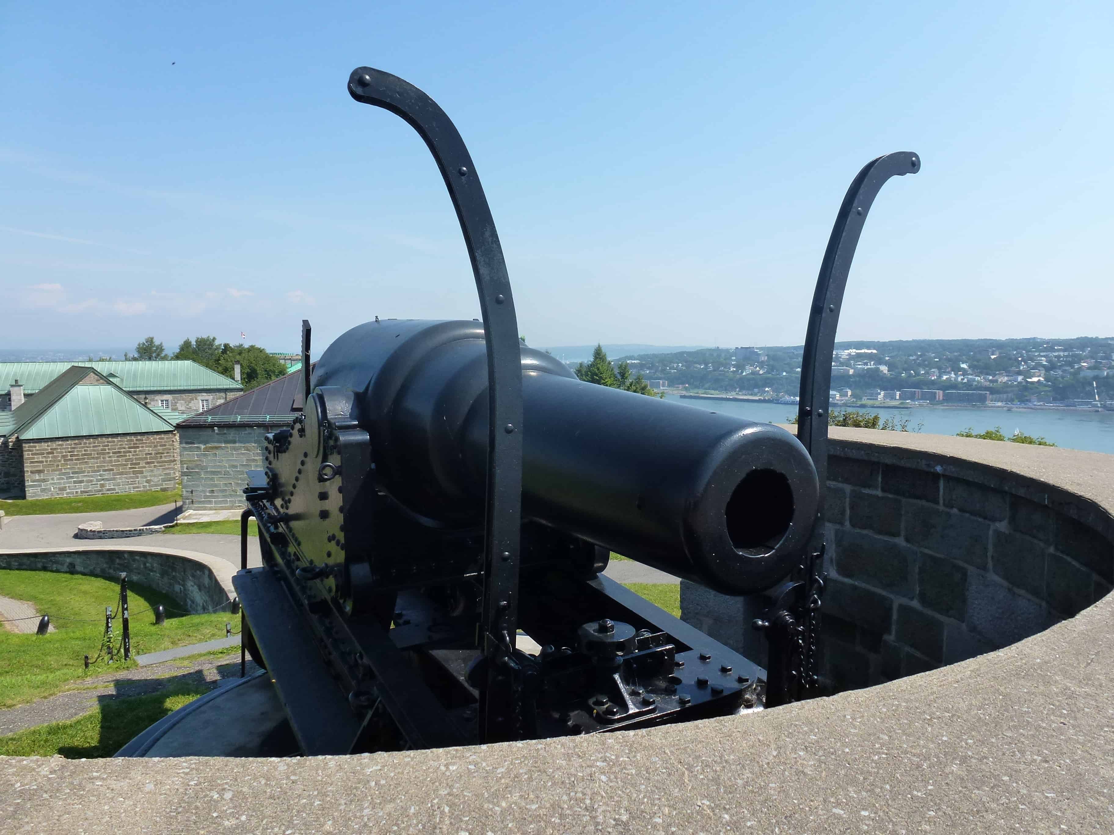 Cannon at La Citadelle de Québec, Canada
