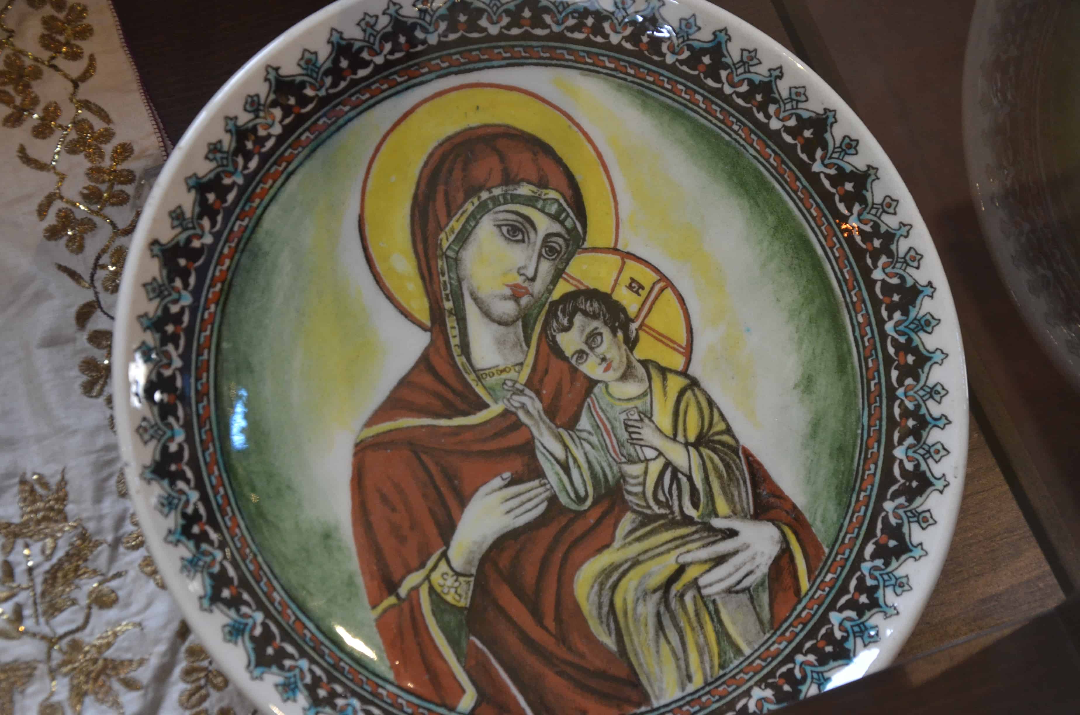 Decorative plate of the Virgin and Child