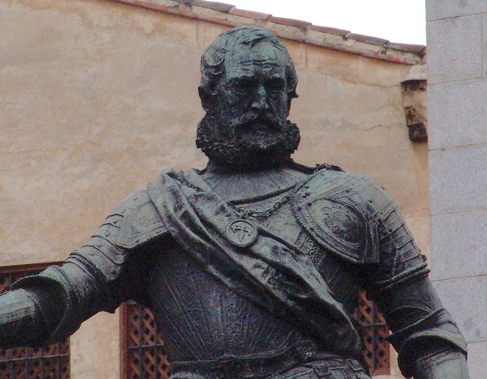 Statue of Don Álvaro de Bazán at Plaza de la Villa