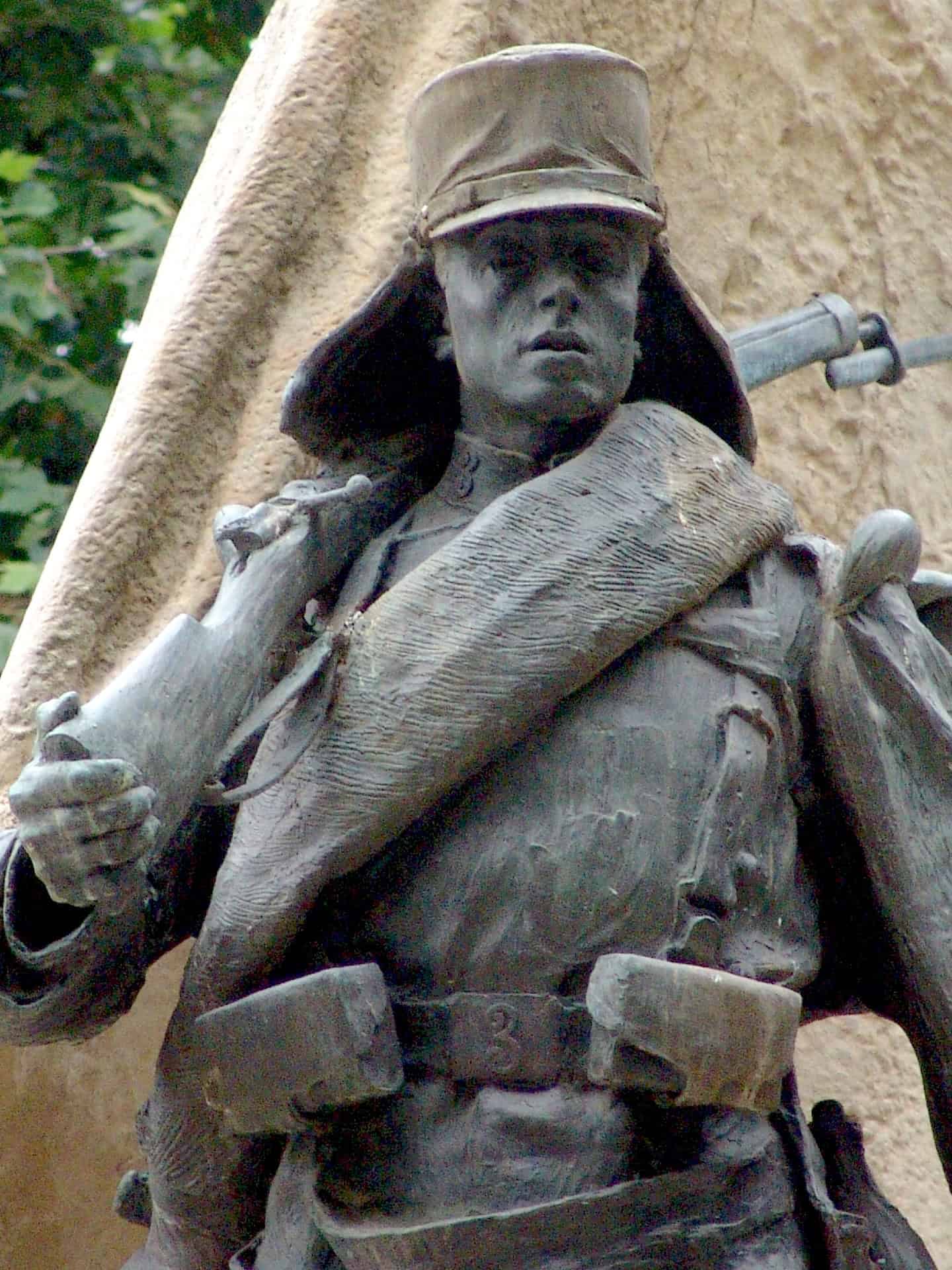 Monument to Luis Noval Ferrao at Plaza de Oriente