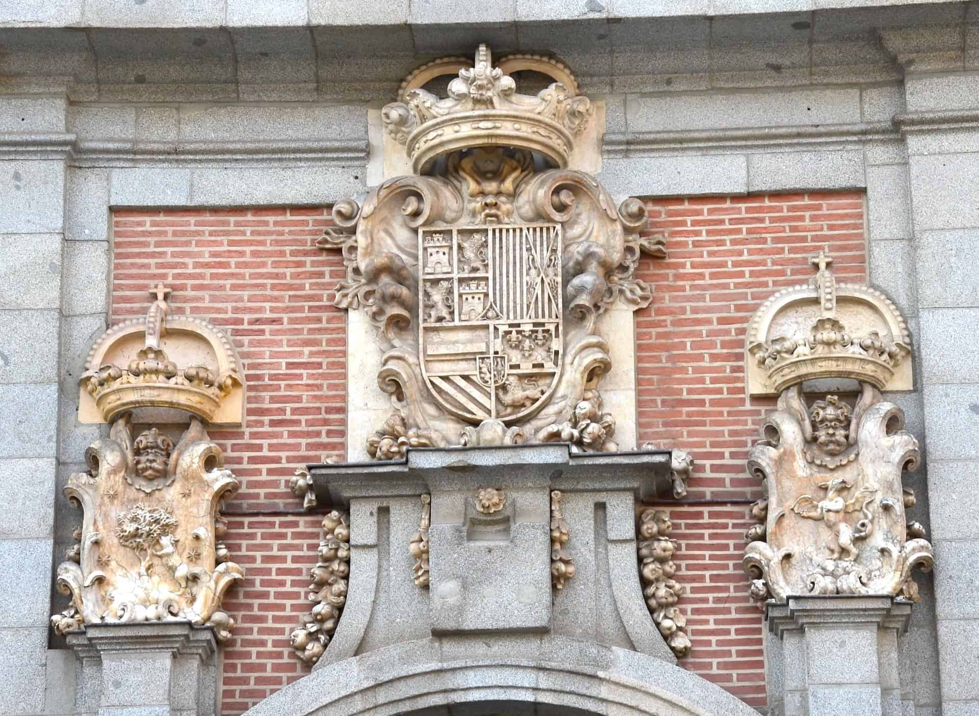 Coat of arms on Casa de la Villa at Plaza de la Villa