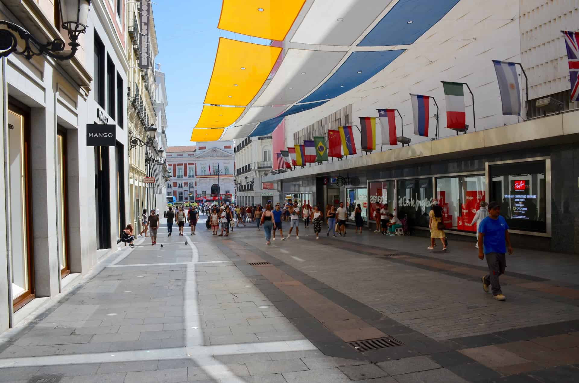 Looking down Calle de Preciados