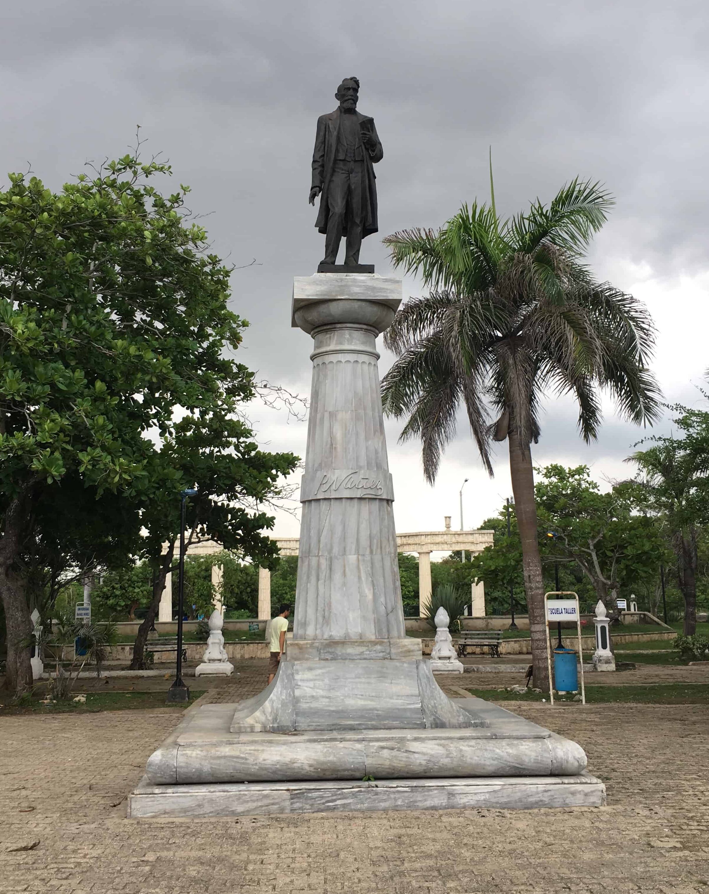 Monument to Rafael Núñez