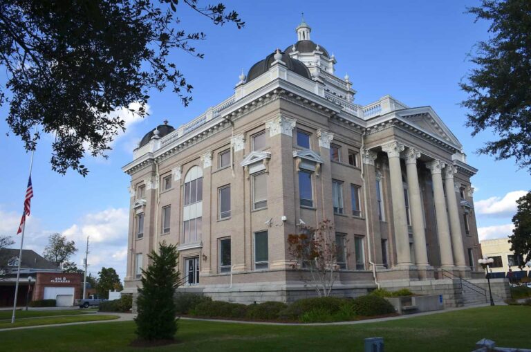 Lowndes County Courthouse in Valdosta, Georgia