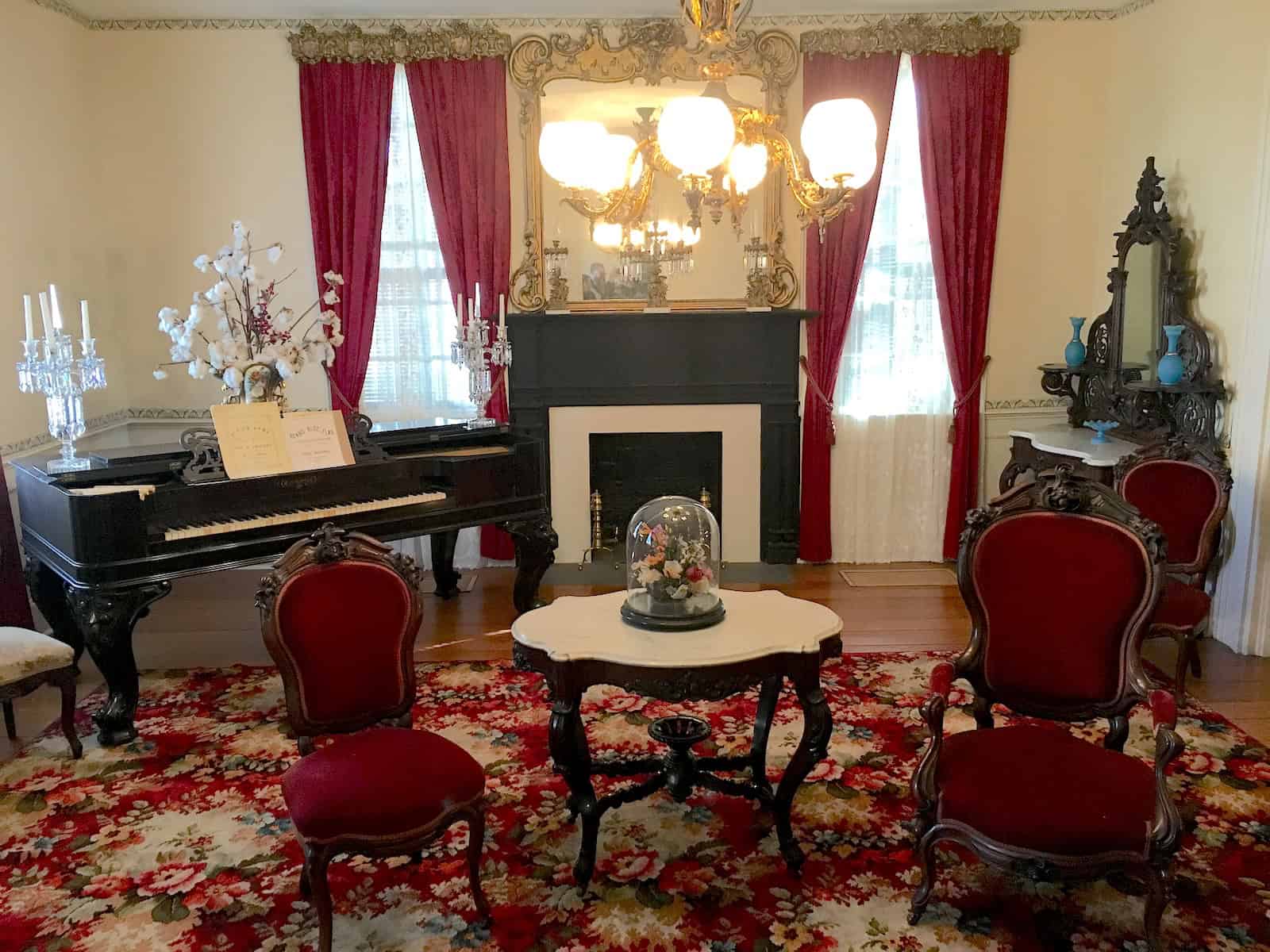 Parlor at the First White House of the Confederacy