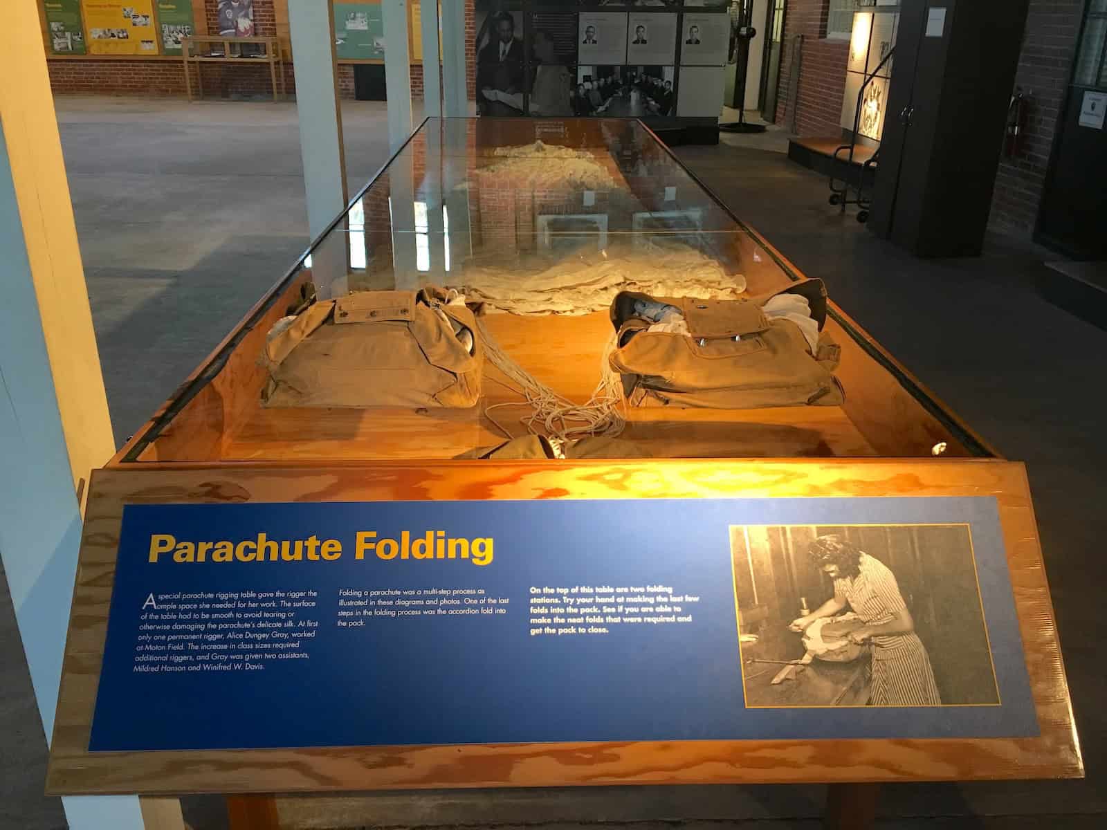 Parachute folding display at Hangar No. 1