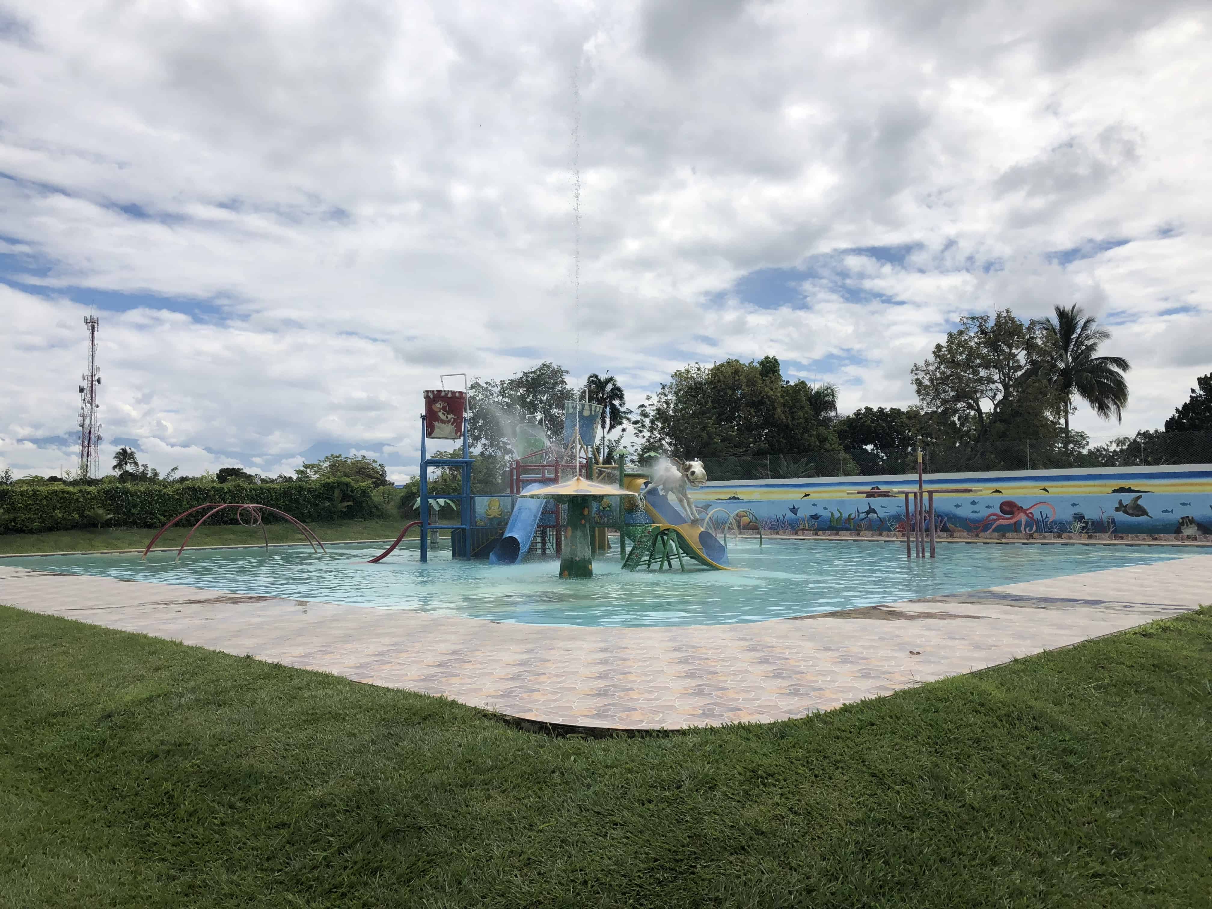Kid's pool at Siga la Vaca