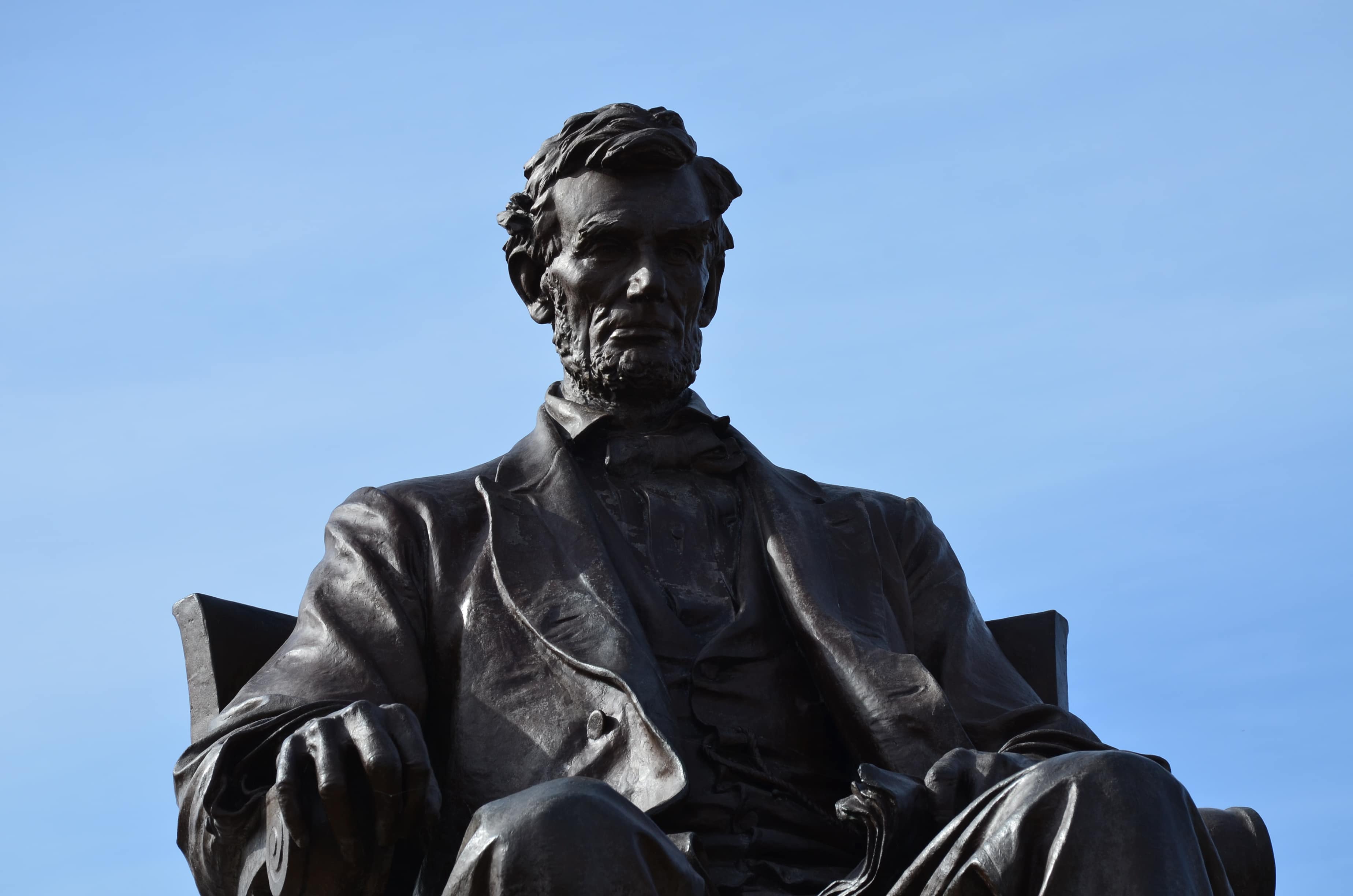 Closer look at the Lincoln monument at Lincoln Square Circle in Hodgenville, Kentucky