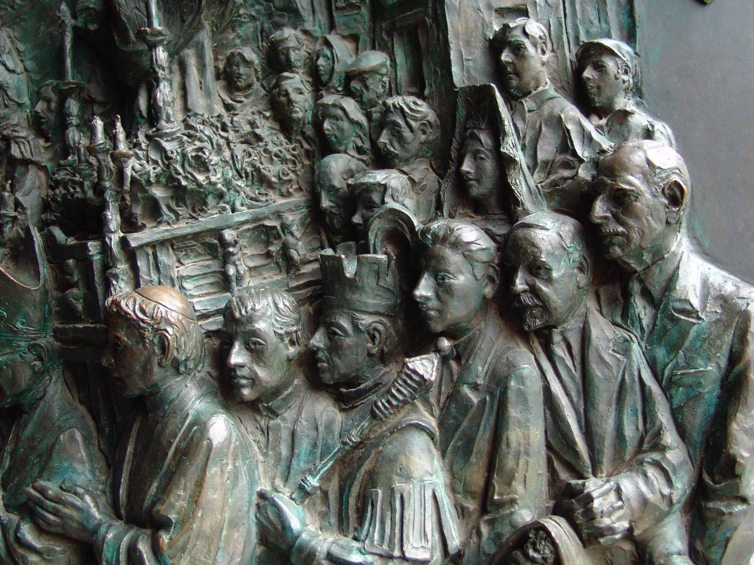 Relief of the procession of the Virgen of Almudena