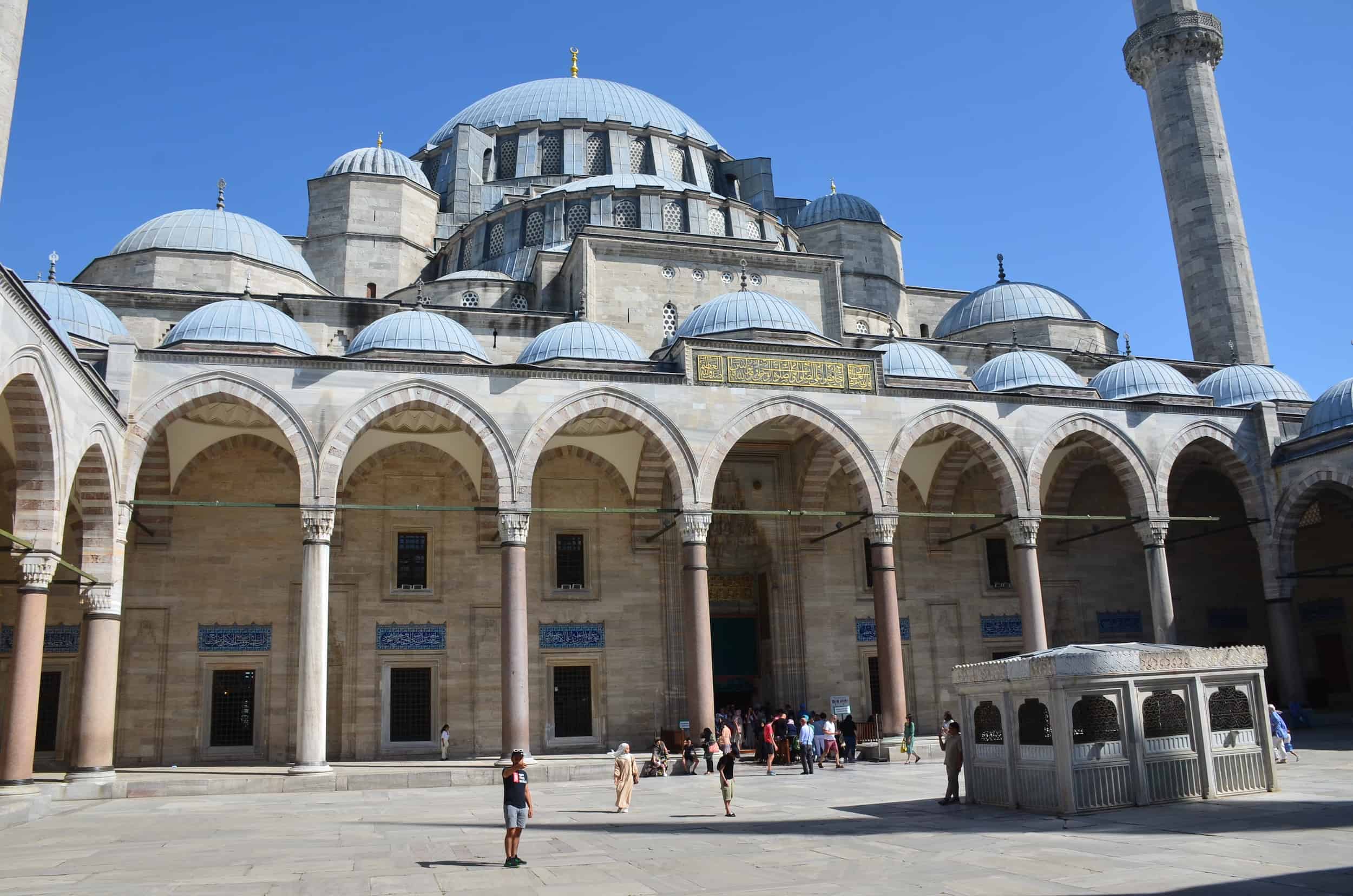 Courtyard of the Süleymaniye Mosque in Istanbul, Turkey