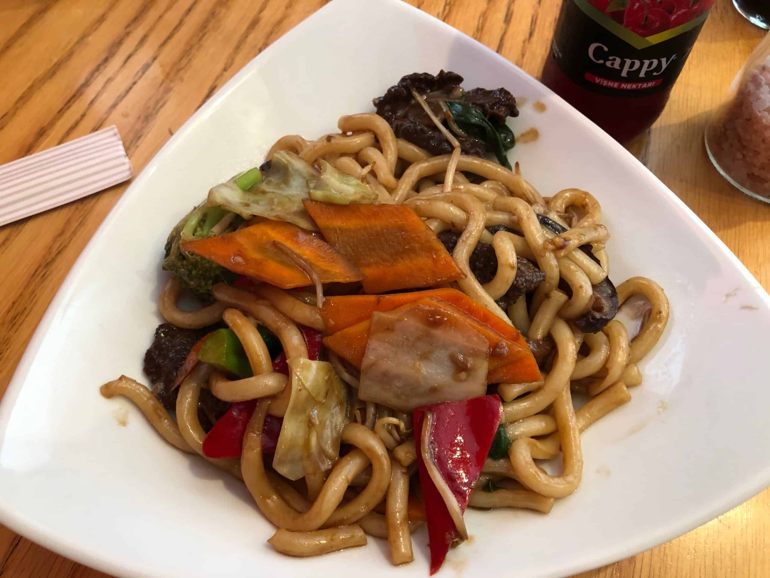 Chicken and vegetable noodles at Sushi Express