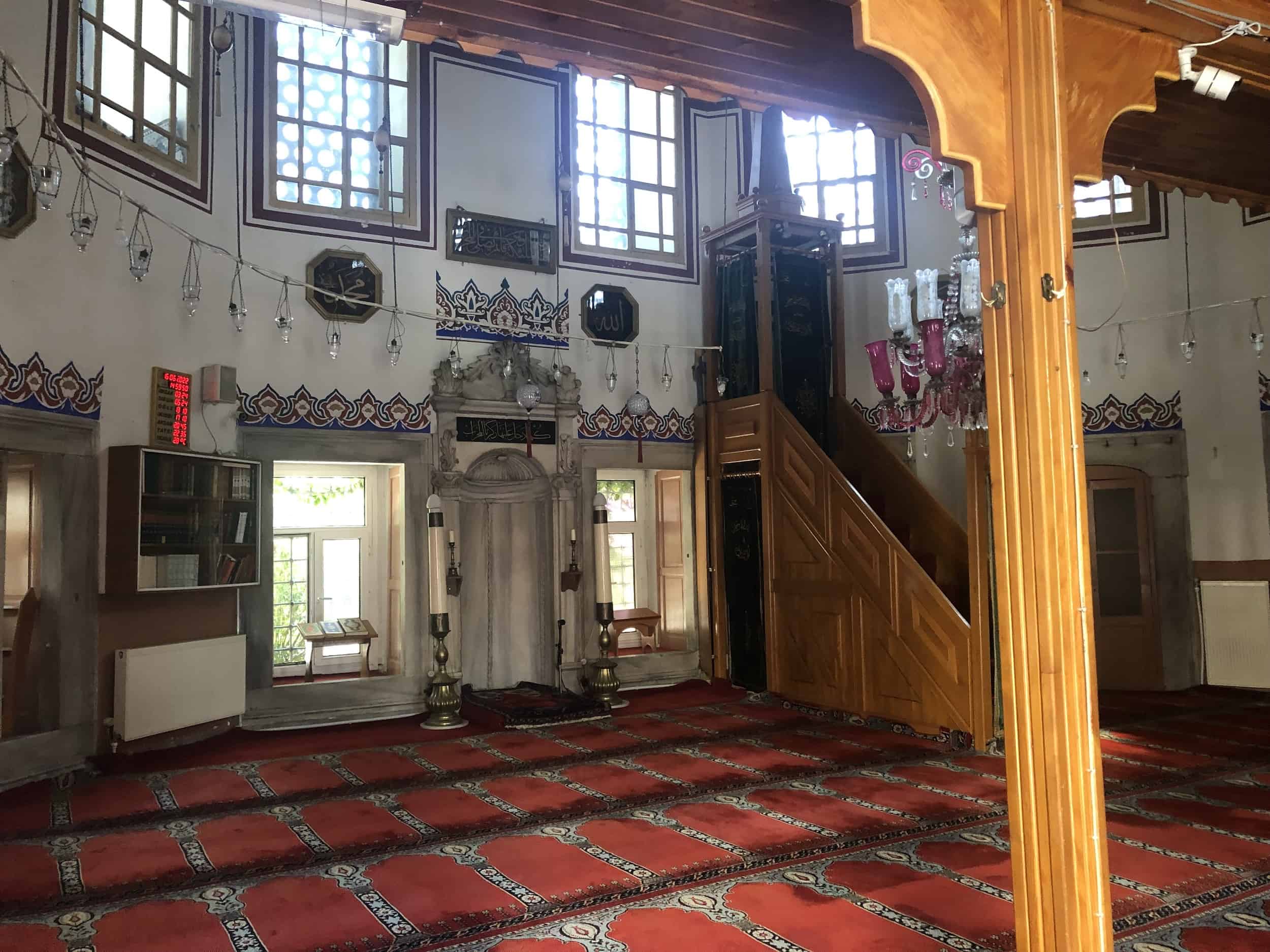Prayer hall of the Köprülü Mehmed Pasha Mosque in Çemberlitaş, Istanbul, Turkey
