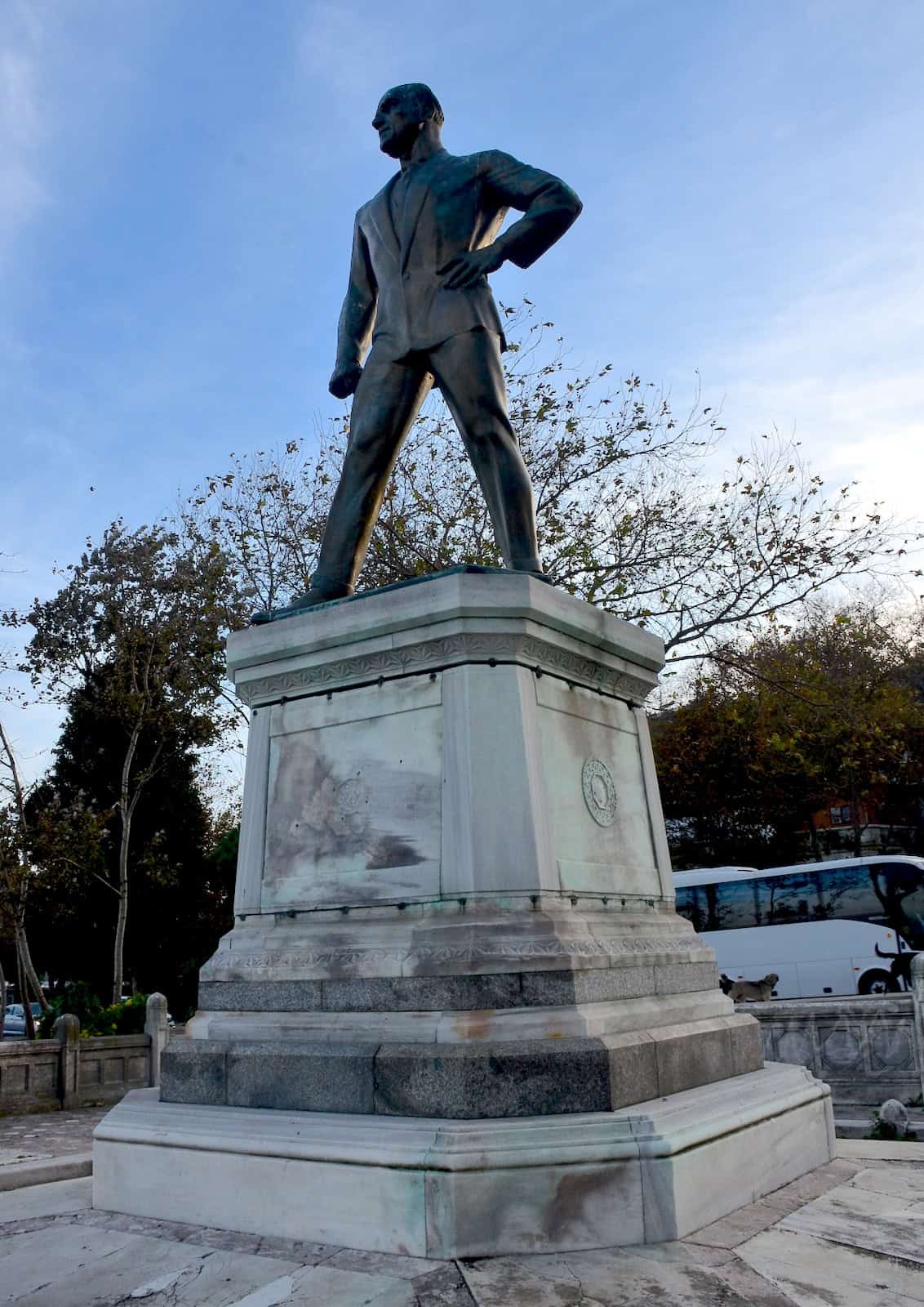 Atatürk statue