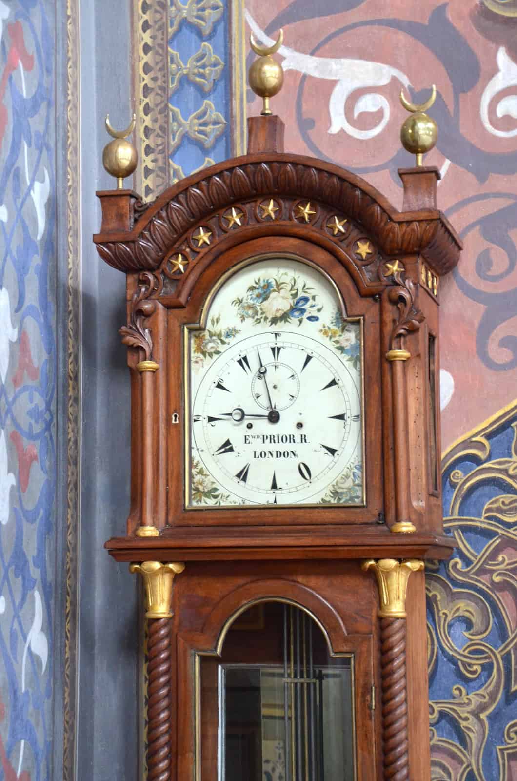 Clock at the Pertevniyal Valide Sultan Mosque