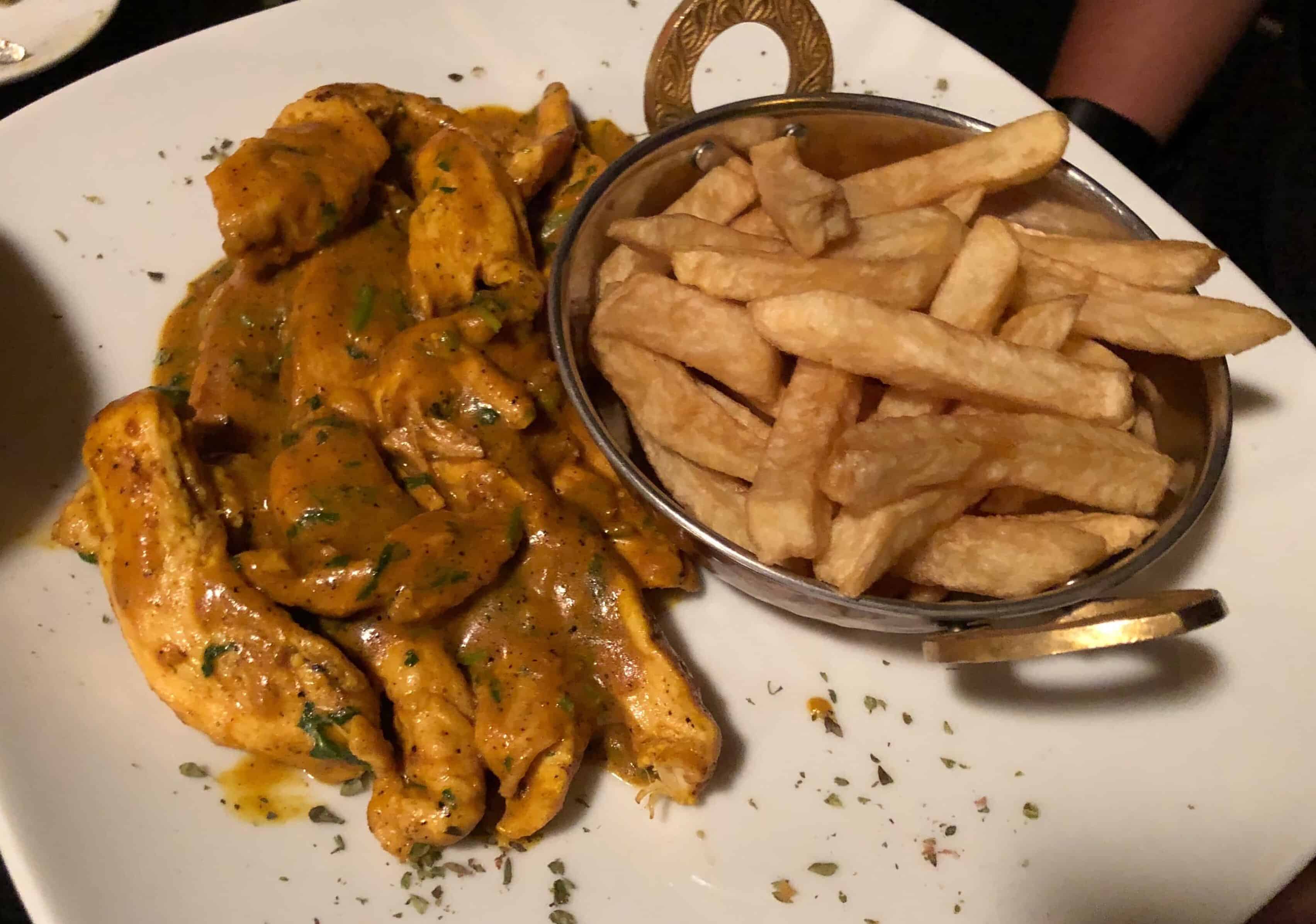 Chicken tikka masala at El Tabún in El Poblado, Medellín, Antioquia, Colombia