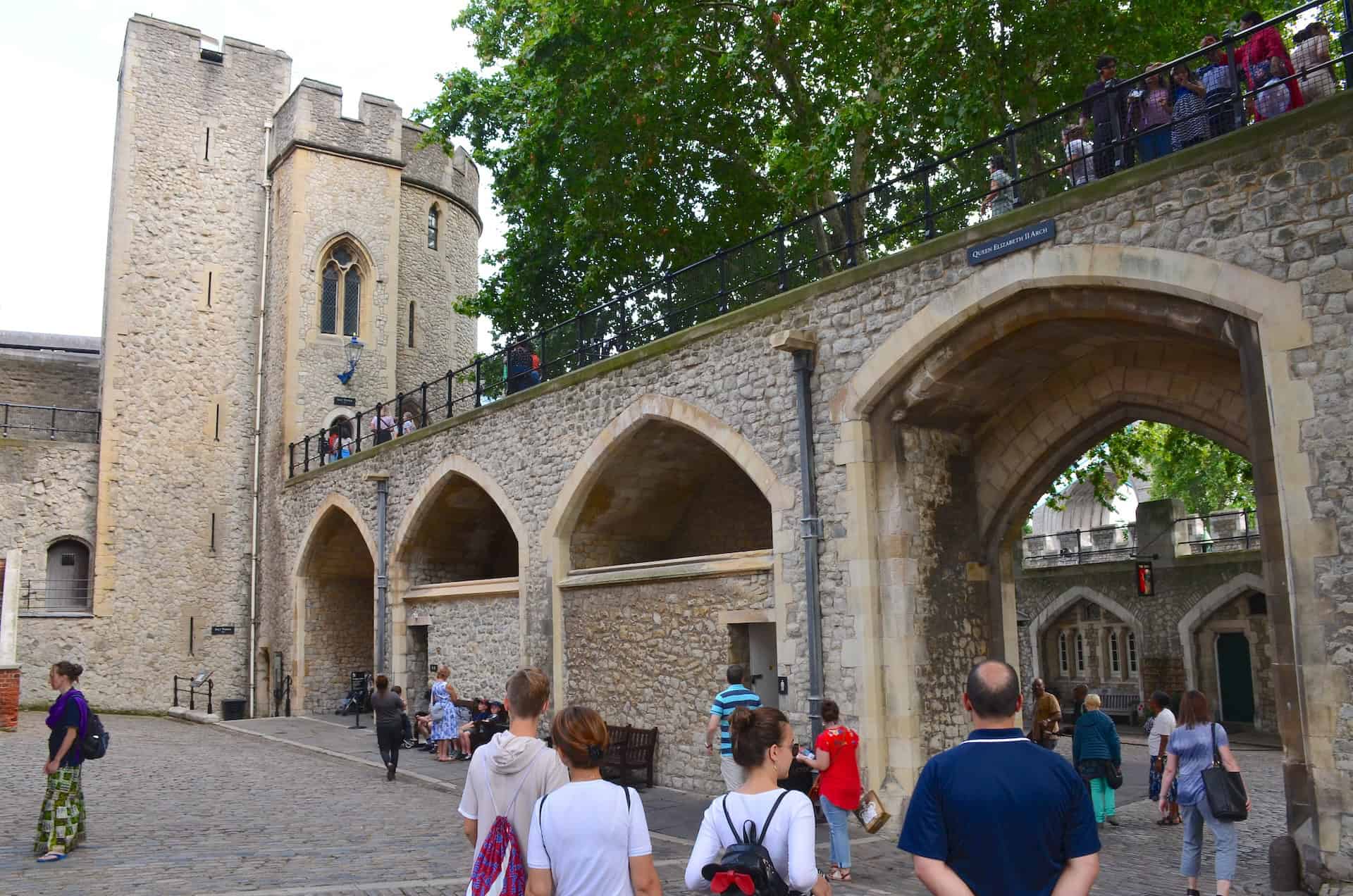 Salt Tower (left) and Queen Elizabeth II Arch