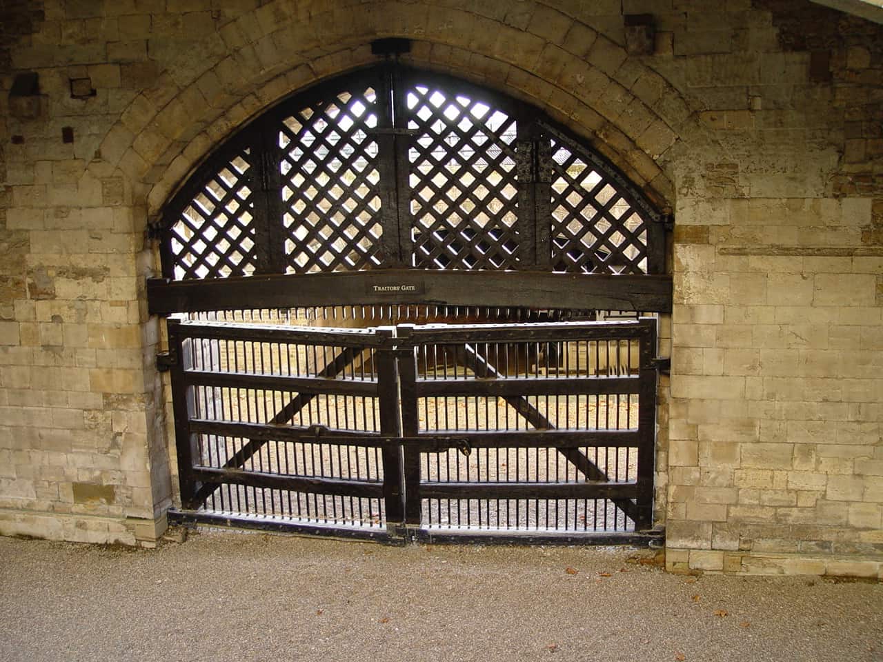 An empty Traitors' Gate in November 2004